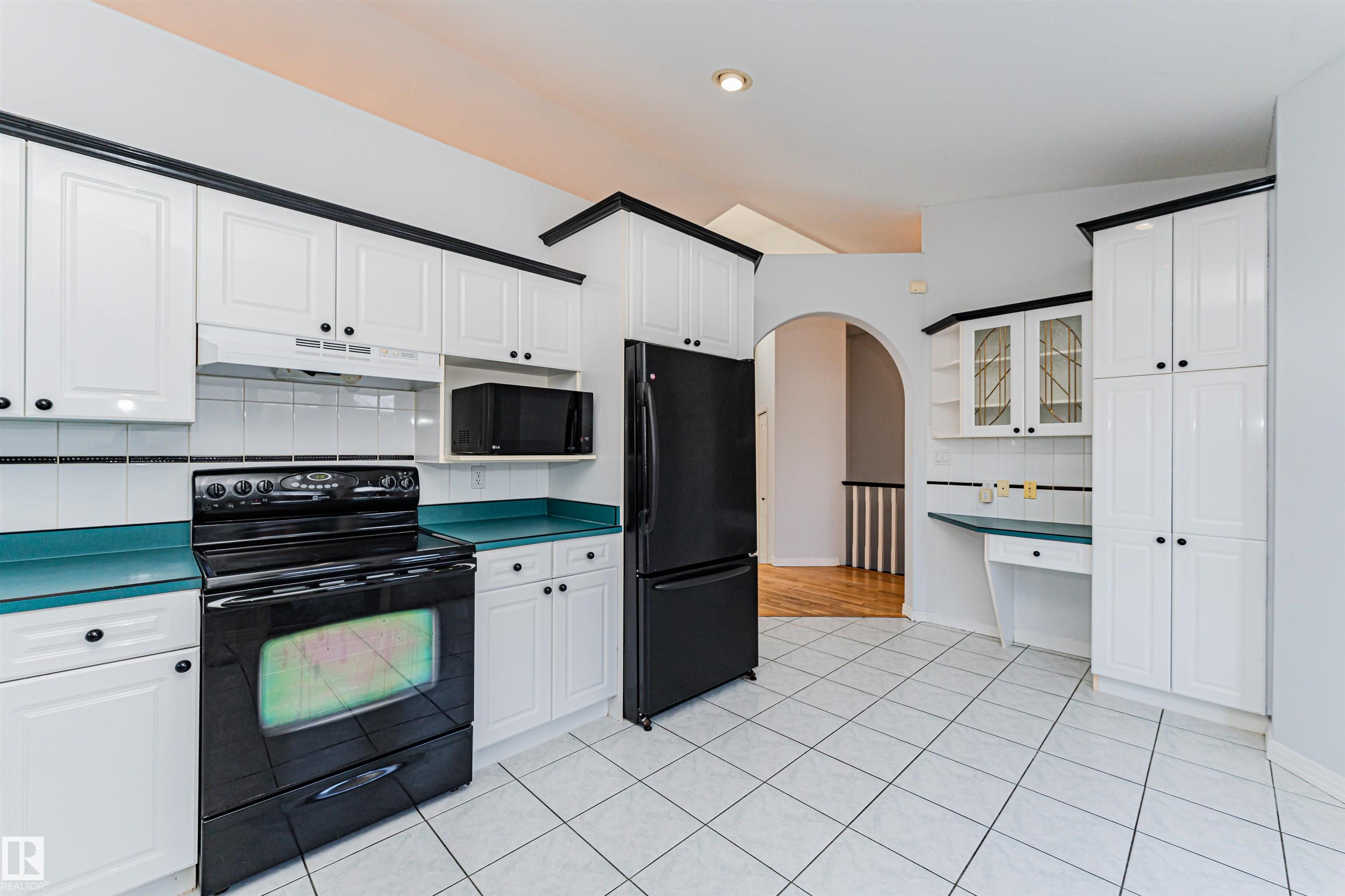 Photo 20 at 434 Grandin Drive, Morinville