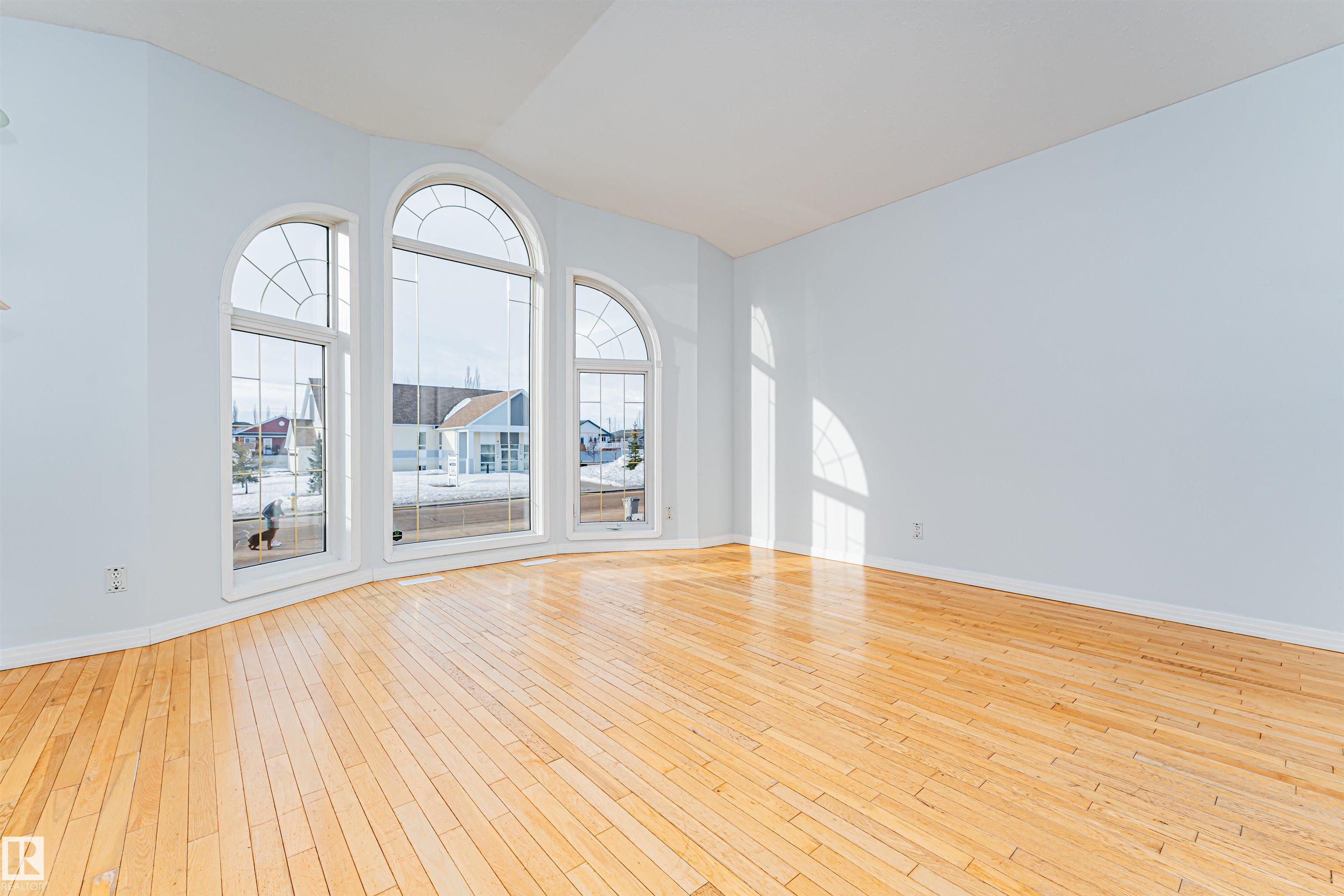 Photo 10 at 434 Grandin Drive, Morinville