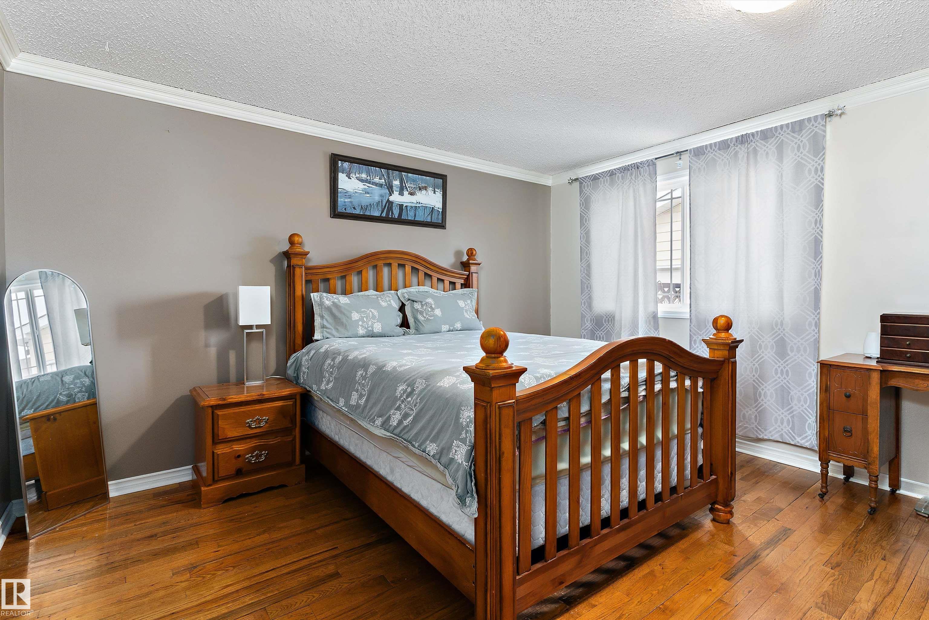 Photo 16 at 3536 12a Avenue NW, Crawford Plains, Edmonton