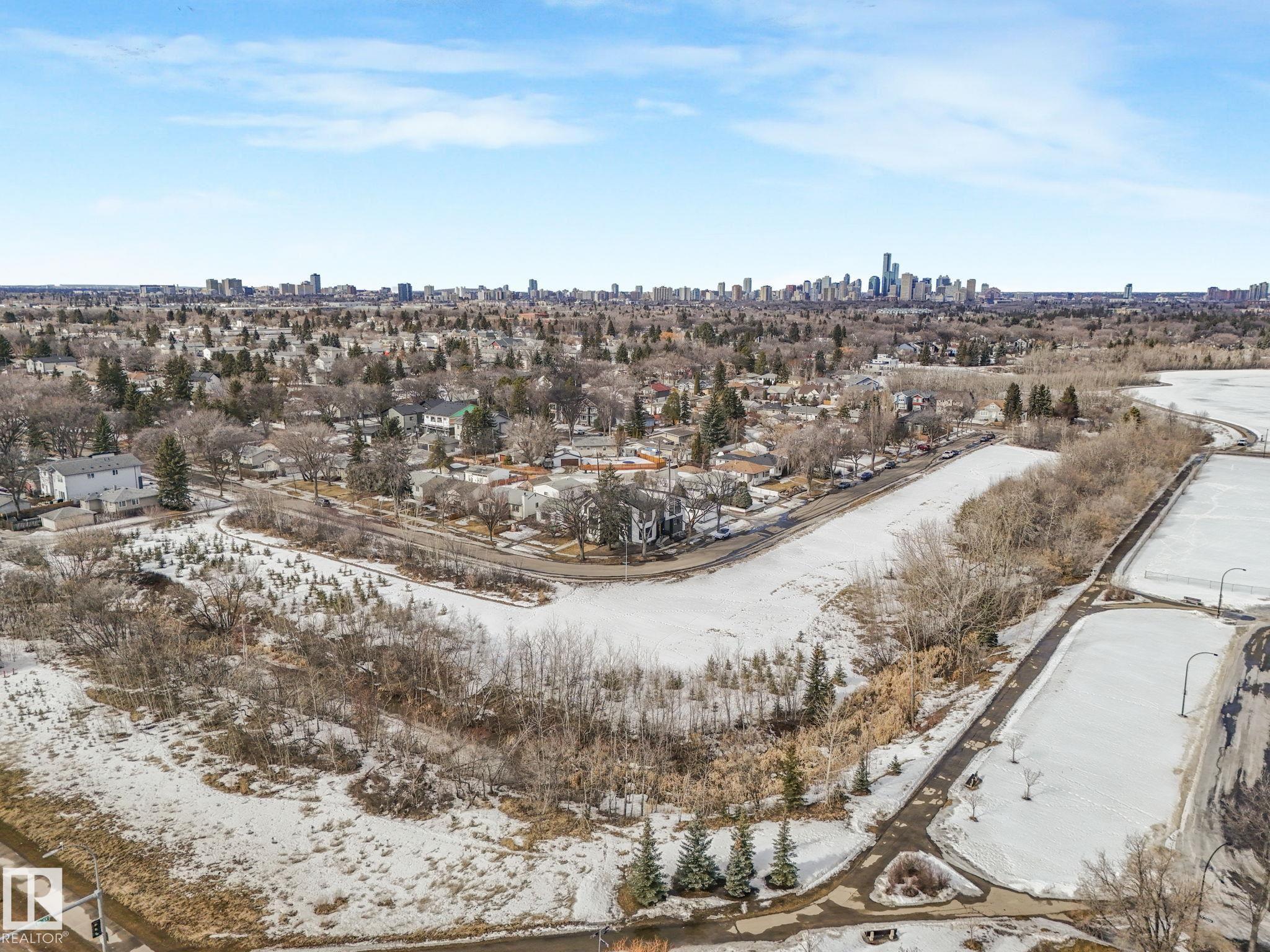 Photo 23 at 9107 65 Avenue NW, Hazeldean, Edmonton