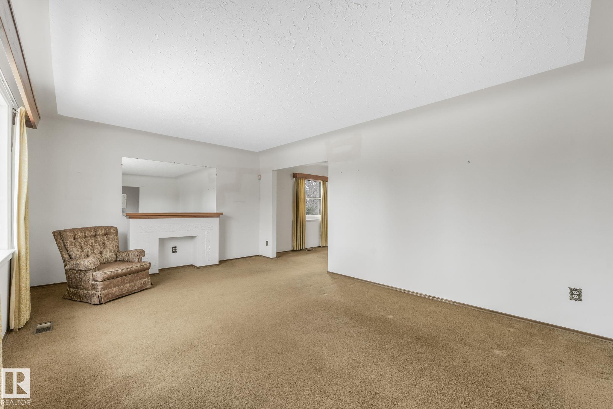 Photo 30 at 9107 65 Avenue NW, Hazeldean, Edmonton