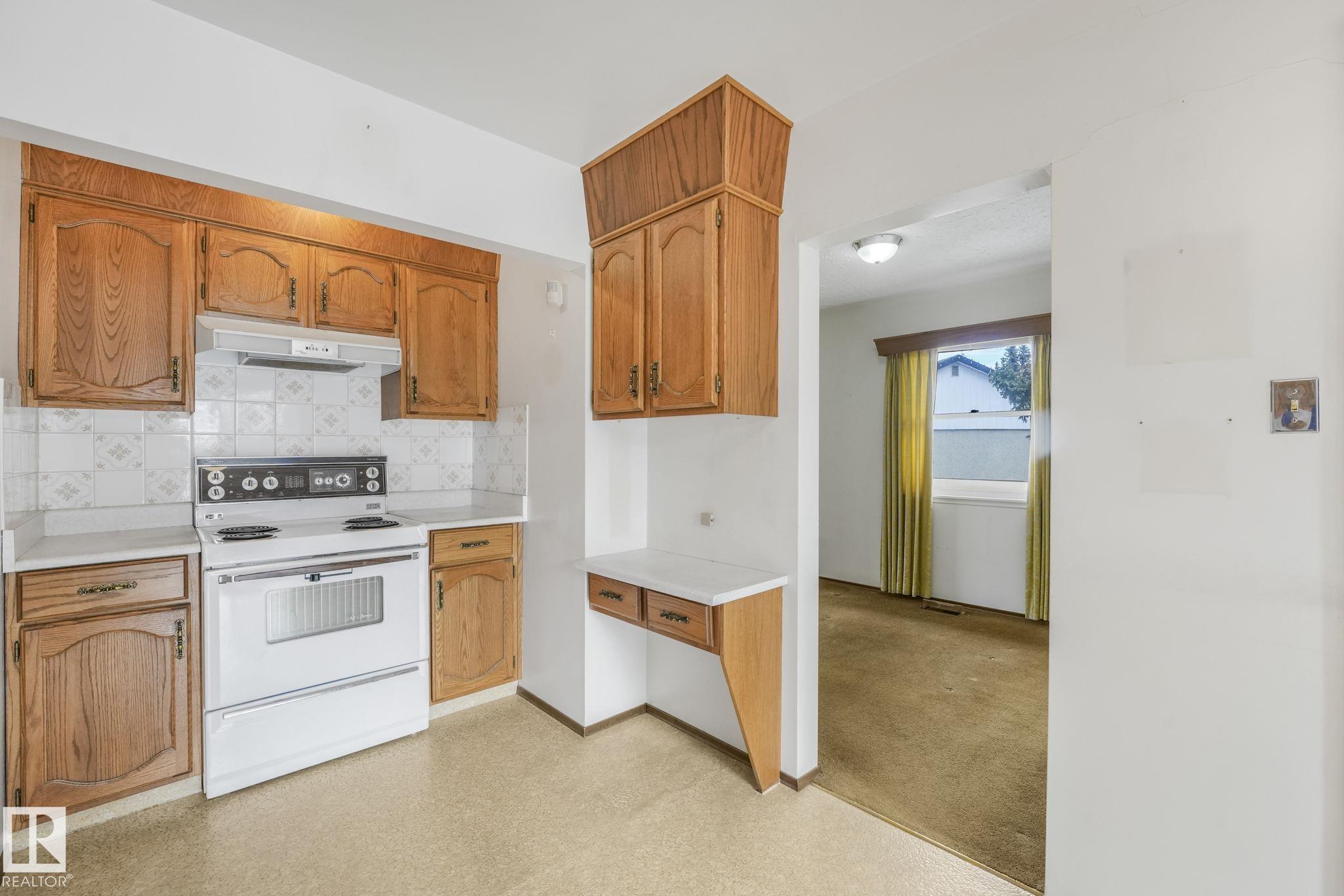 Photo 37 at 9107 65 Avenue NW, Hazeldean, Edmonton