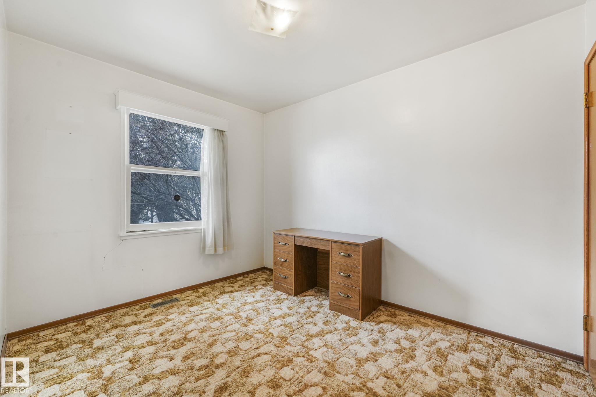 Photo 41 at 9107 65 Avenue NW, Hazeldean, Edmonton