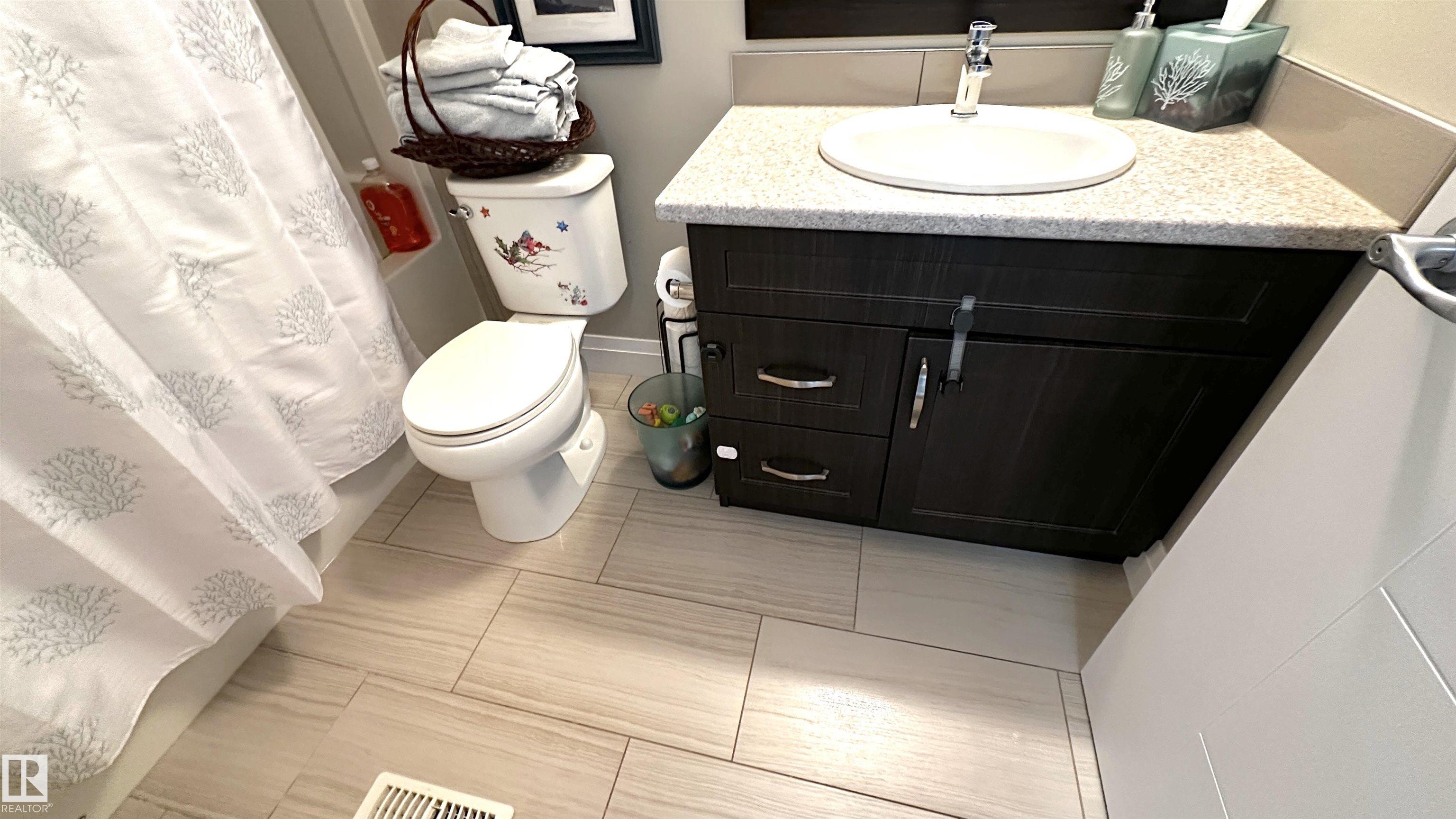 Photo 14 at 9813 106 Avenue, Morinville