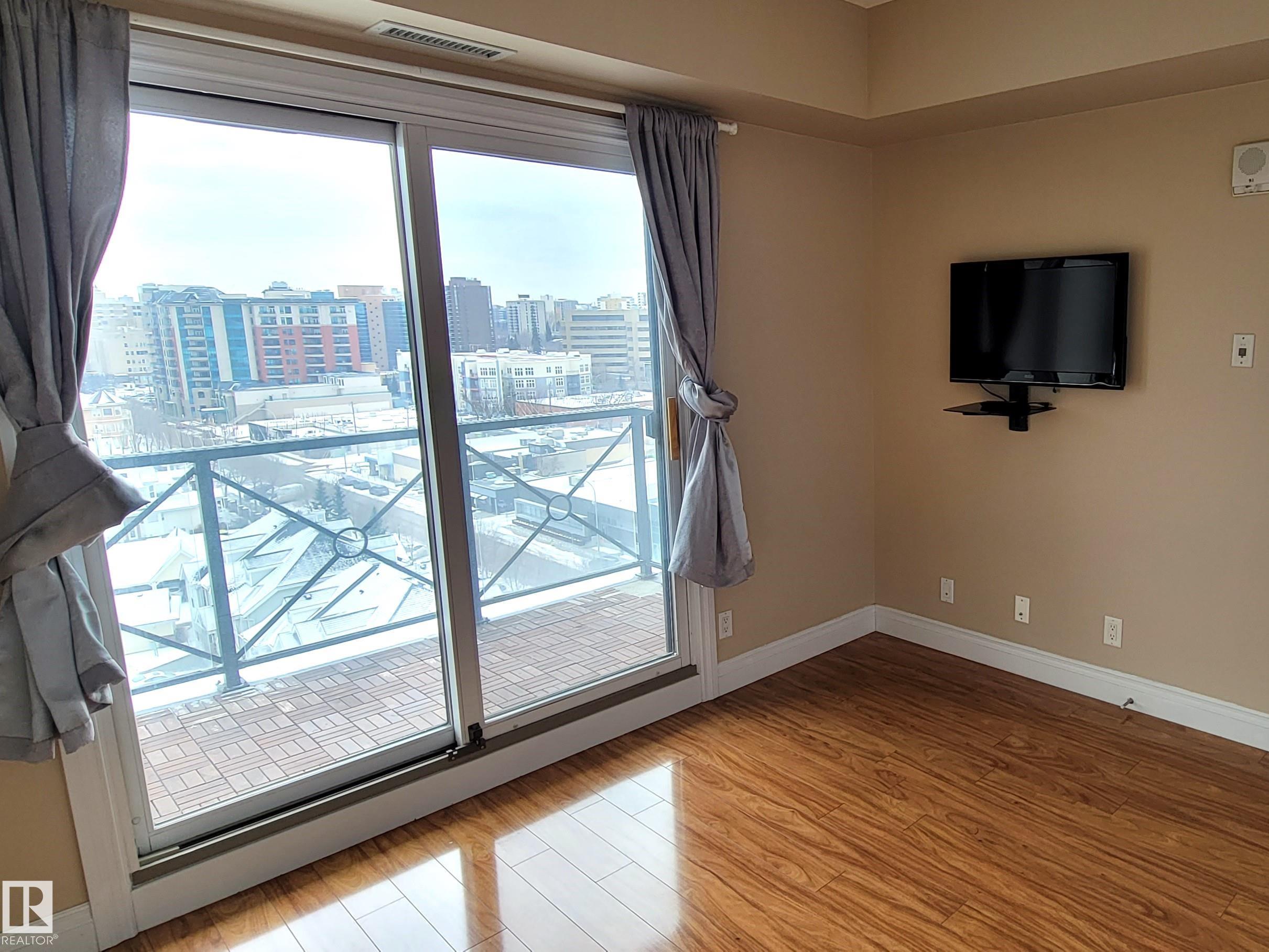 Photo 7 at 1005 - 10303 111 Street NW, Downtown, Edmonton