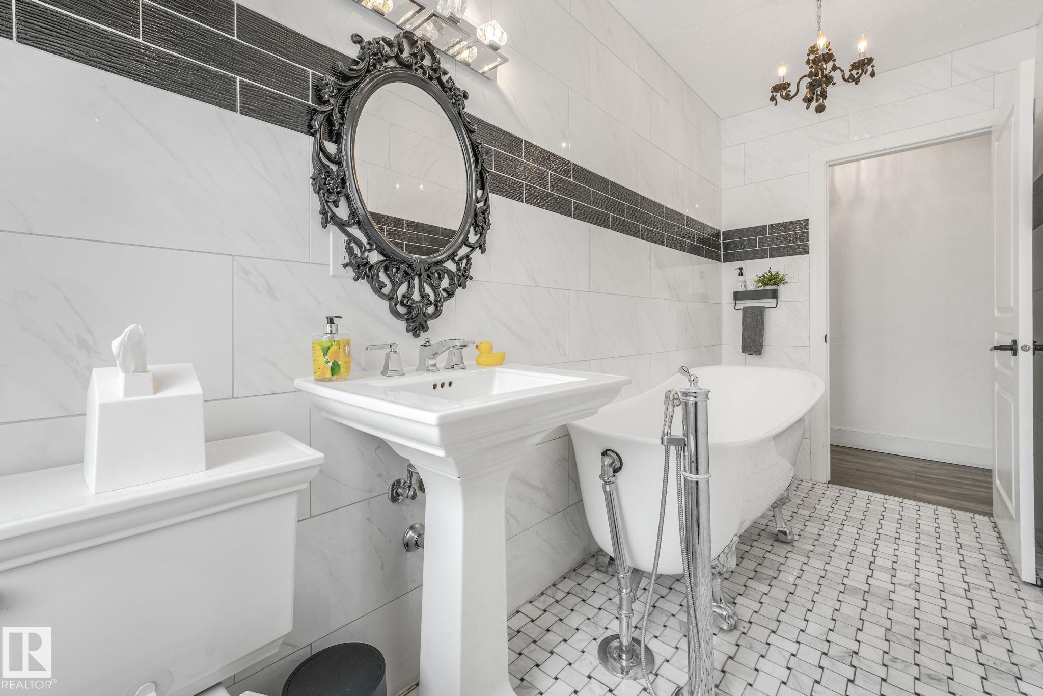 Photo 18 at 12729 108 Avenue NW, Westmount, Edmonton