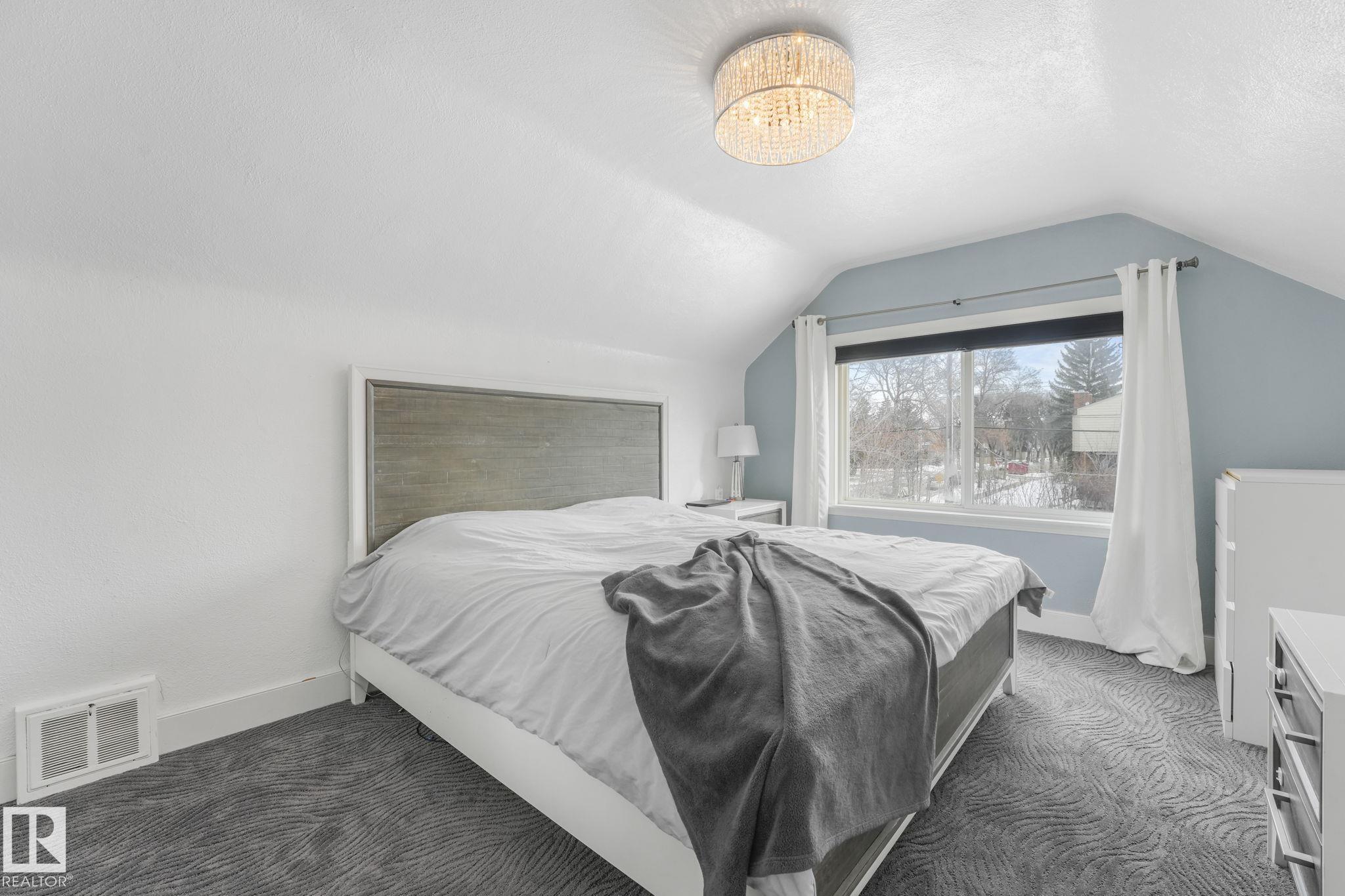 Photo 21 at 12729 108 Avenue NW, Westmount, Edmonton