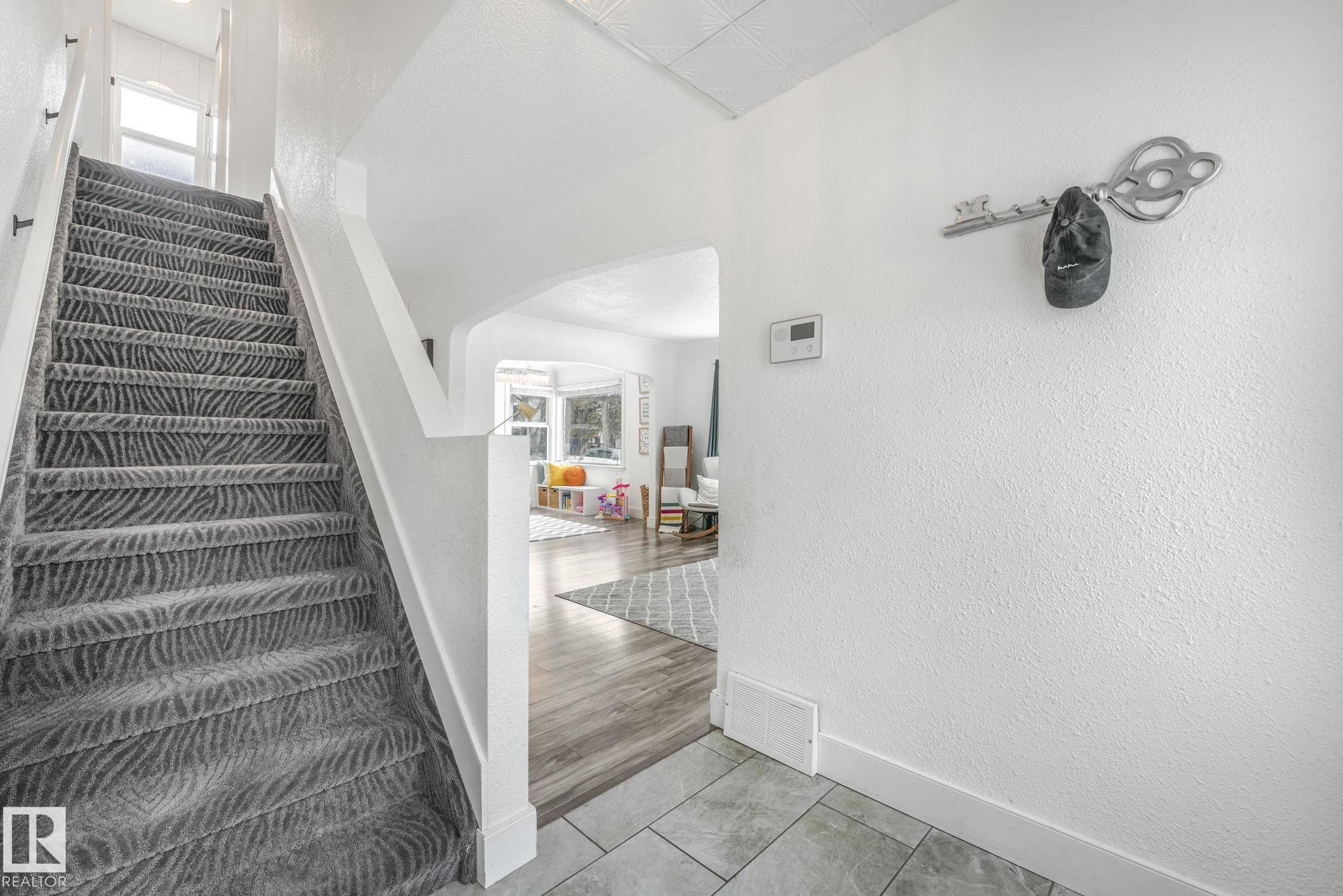 Photo 5 at 12729 108 Avenue NW, Westmount, Edmonton