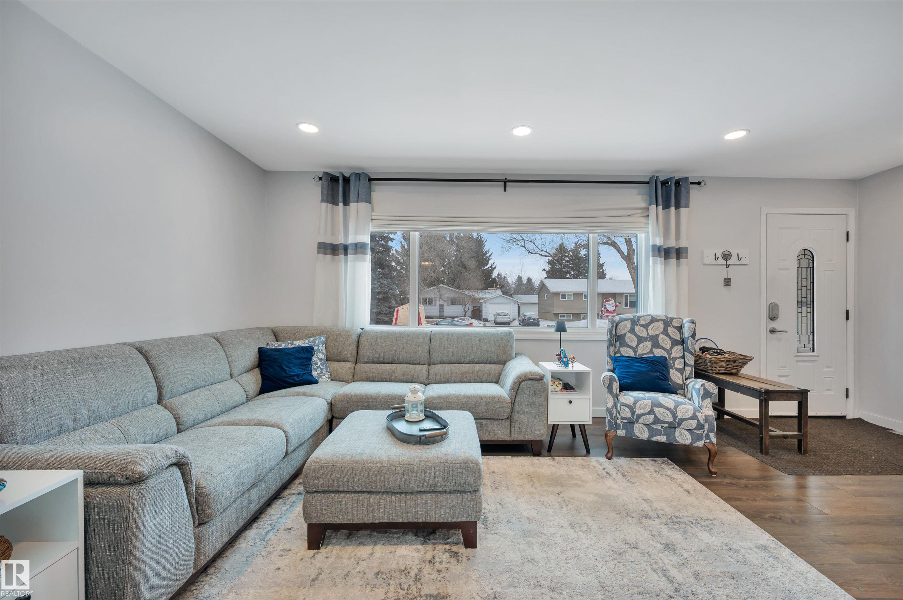 Photo 6 at 8 Glenwood Drive, Maplewood, Sherwood Park