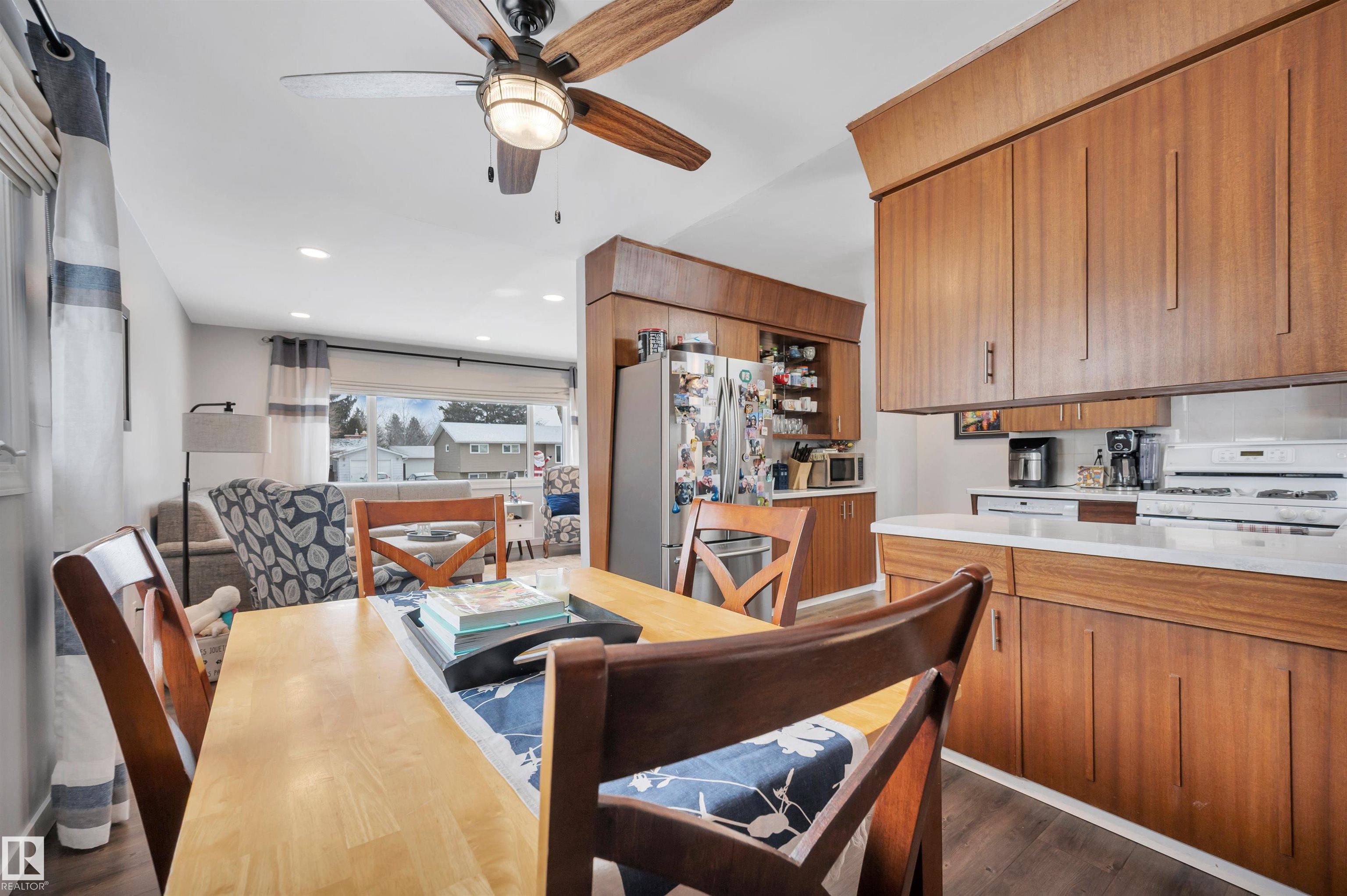 Photo 9 at 8 Glenwood Drive, Maplewood, Sherwood Park