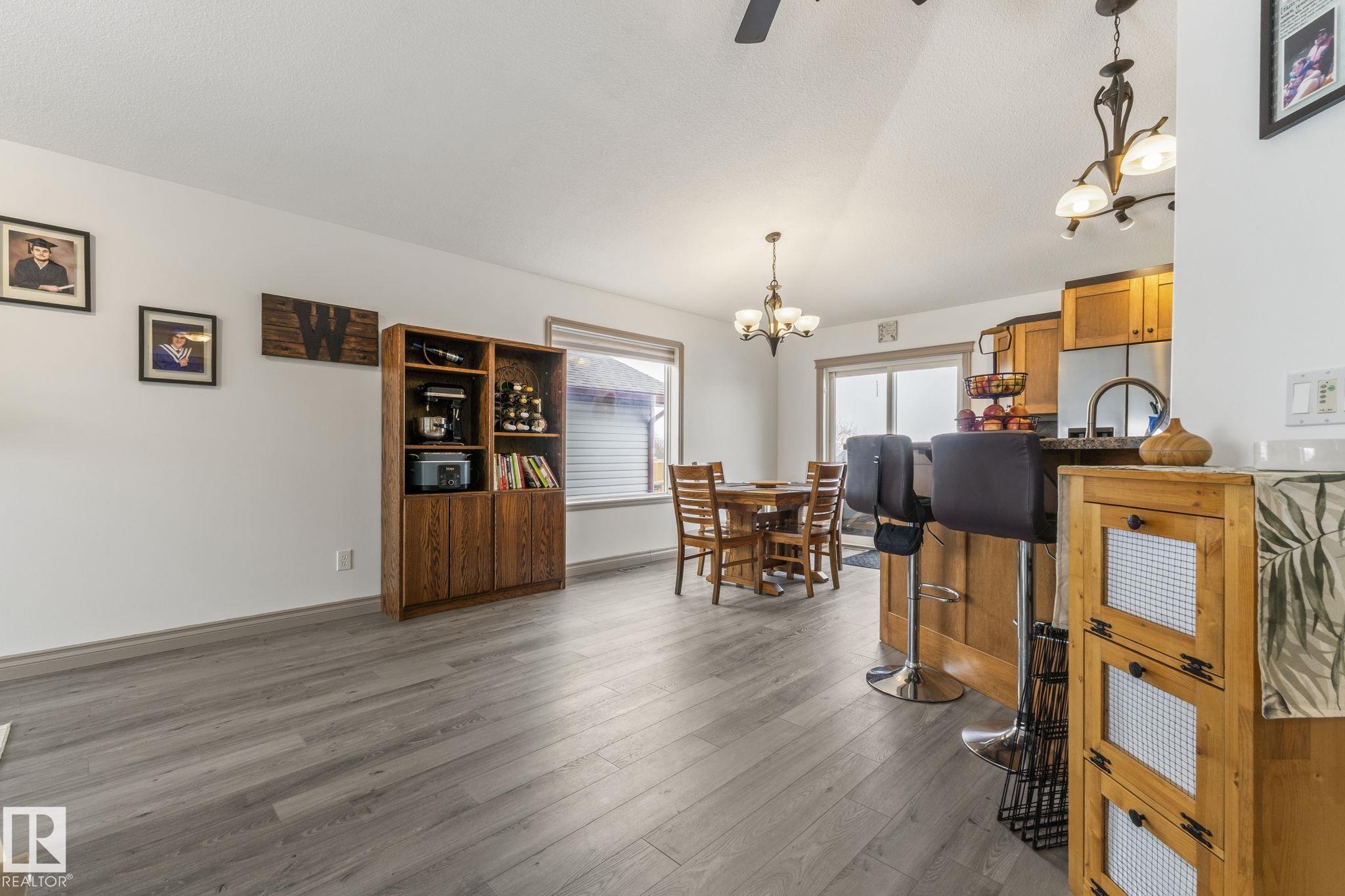 Photo 11 at 9308 106 Avenue, Morinville