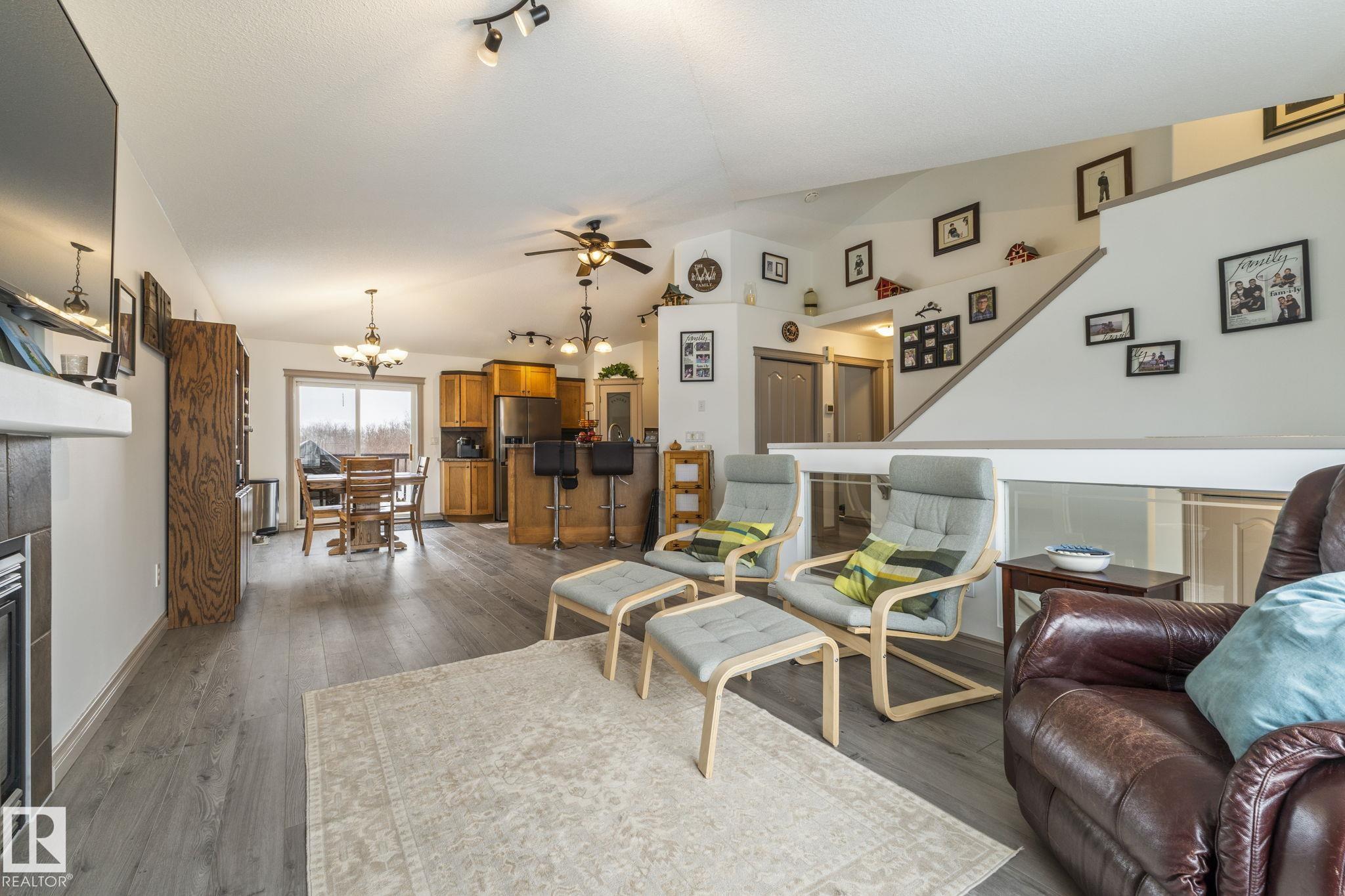 Photo 16 at 9308 106 Avenue, Morinville