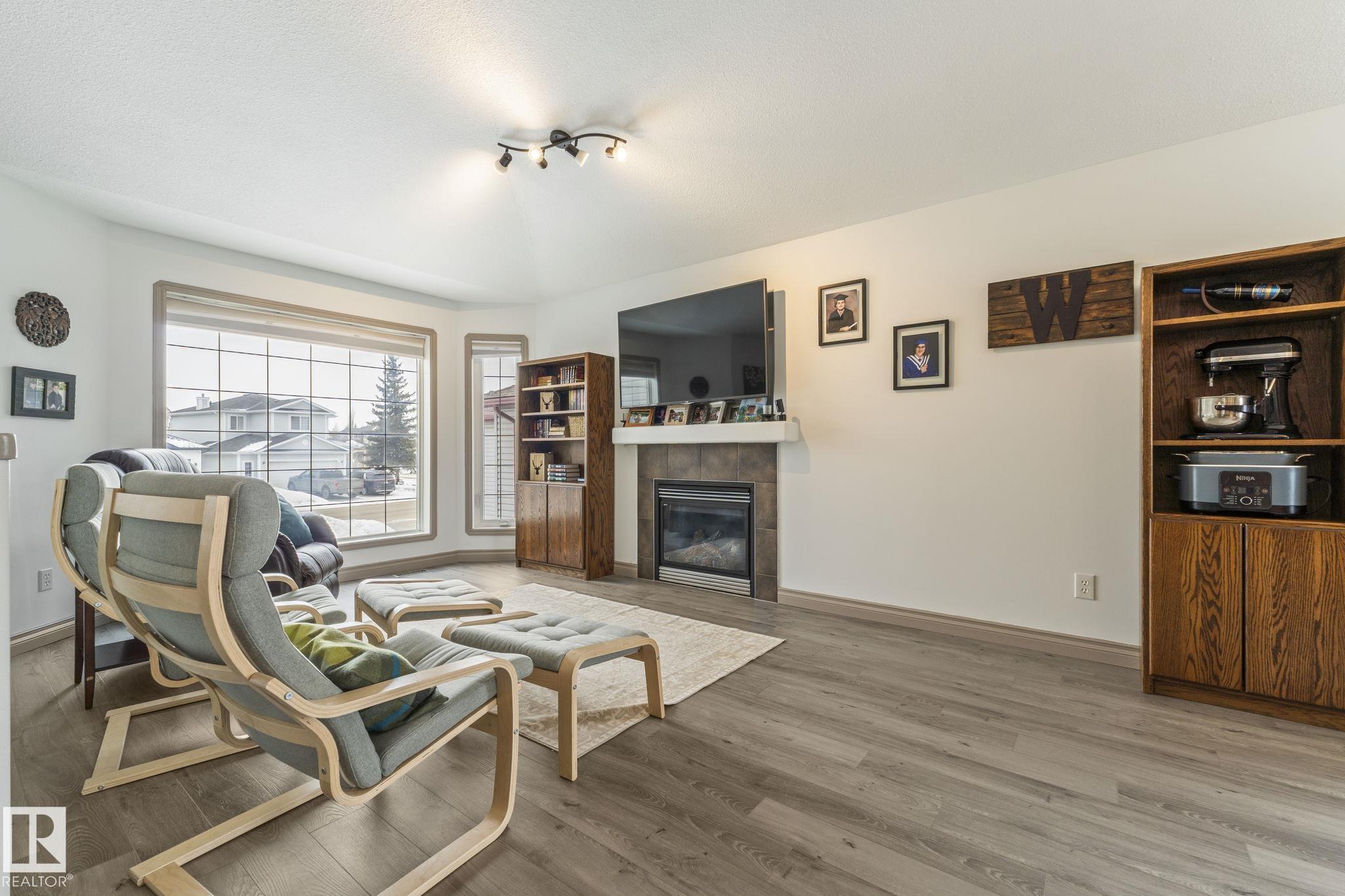 Photo 18 at 9308 106 Avenue, Morinville