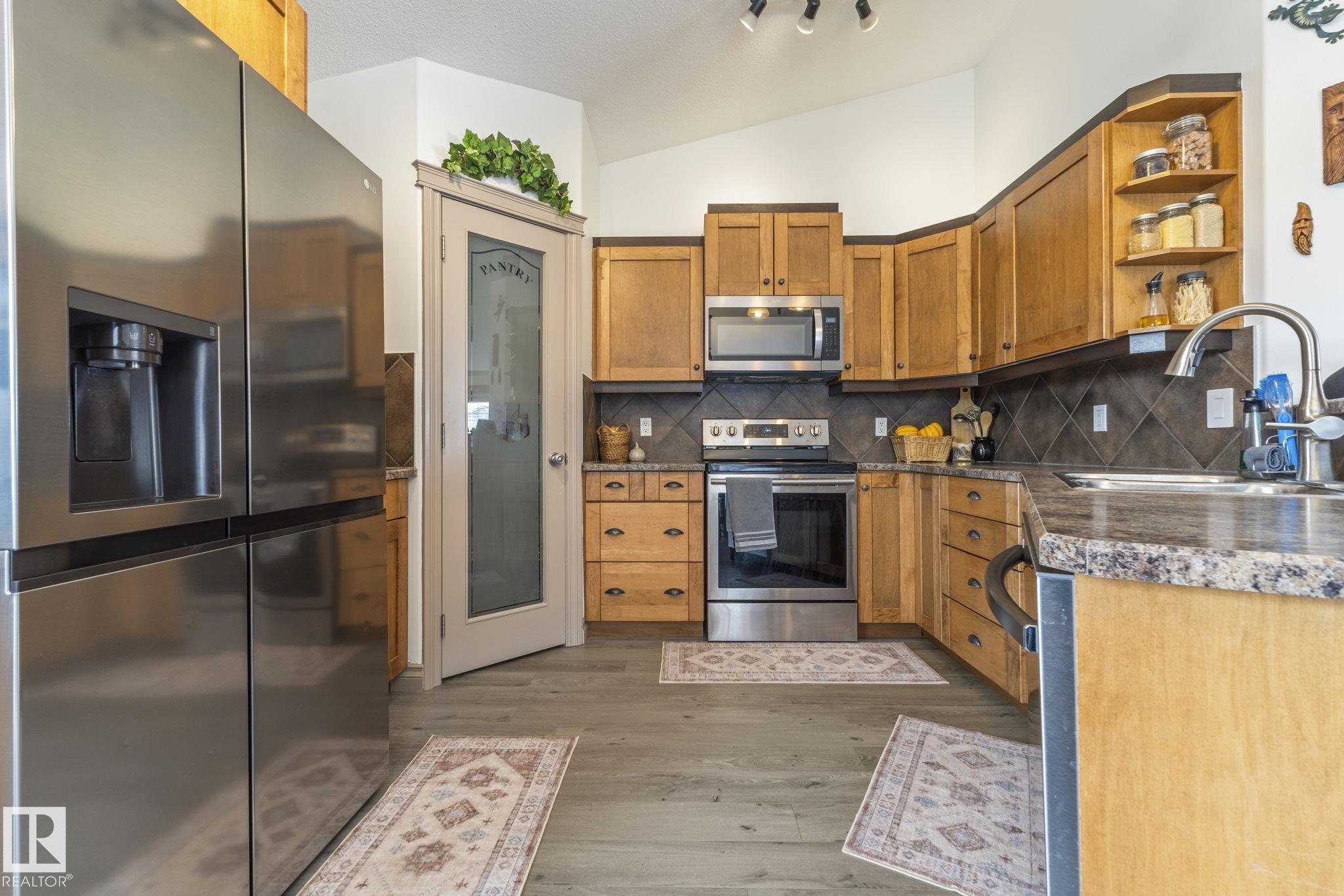 Photo 24 at 9308 106 Avenue, Morinville