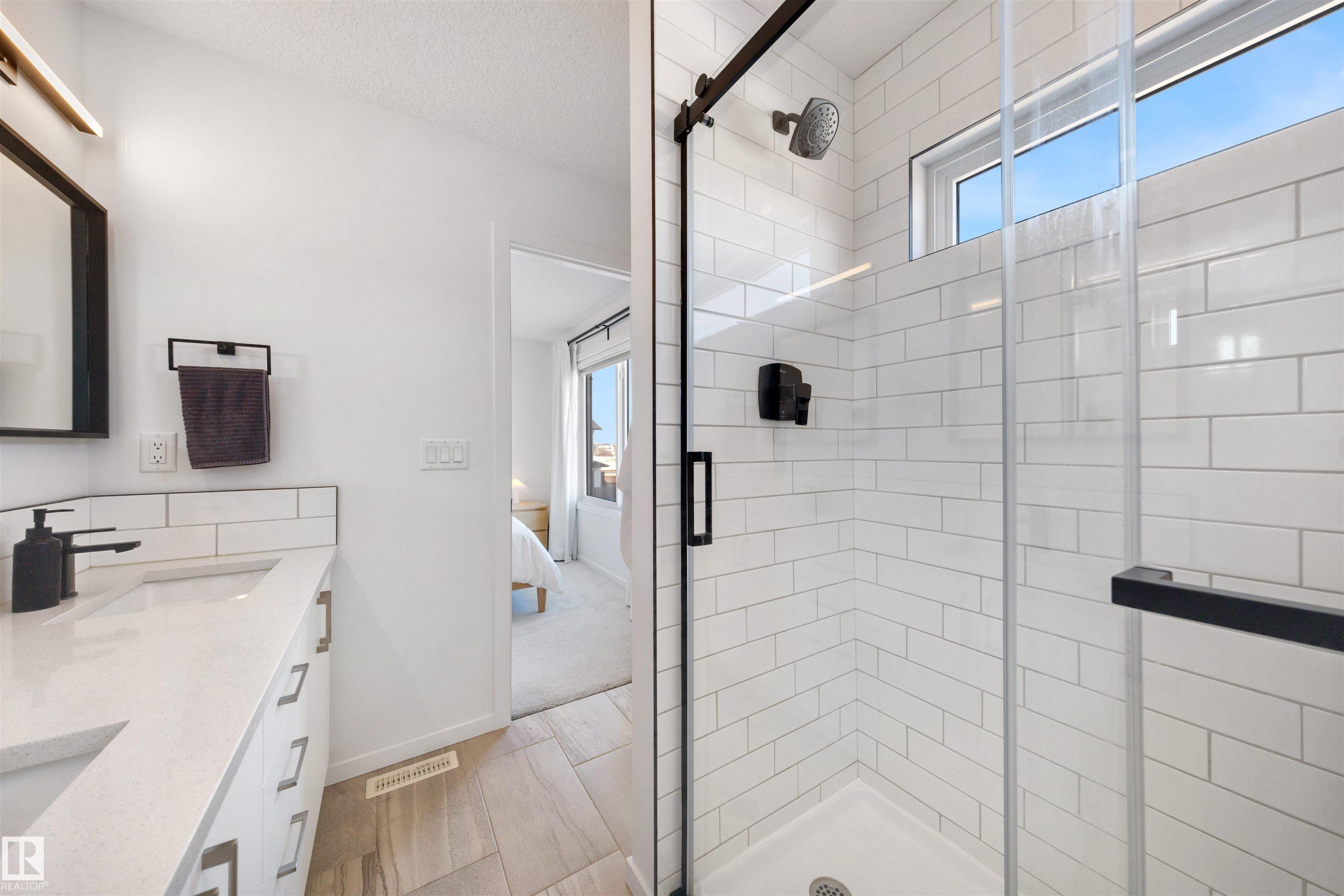 Photo 12 at 8028 174a Avenue NW, Crystallina Nera West, Edmonton