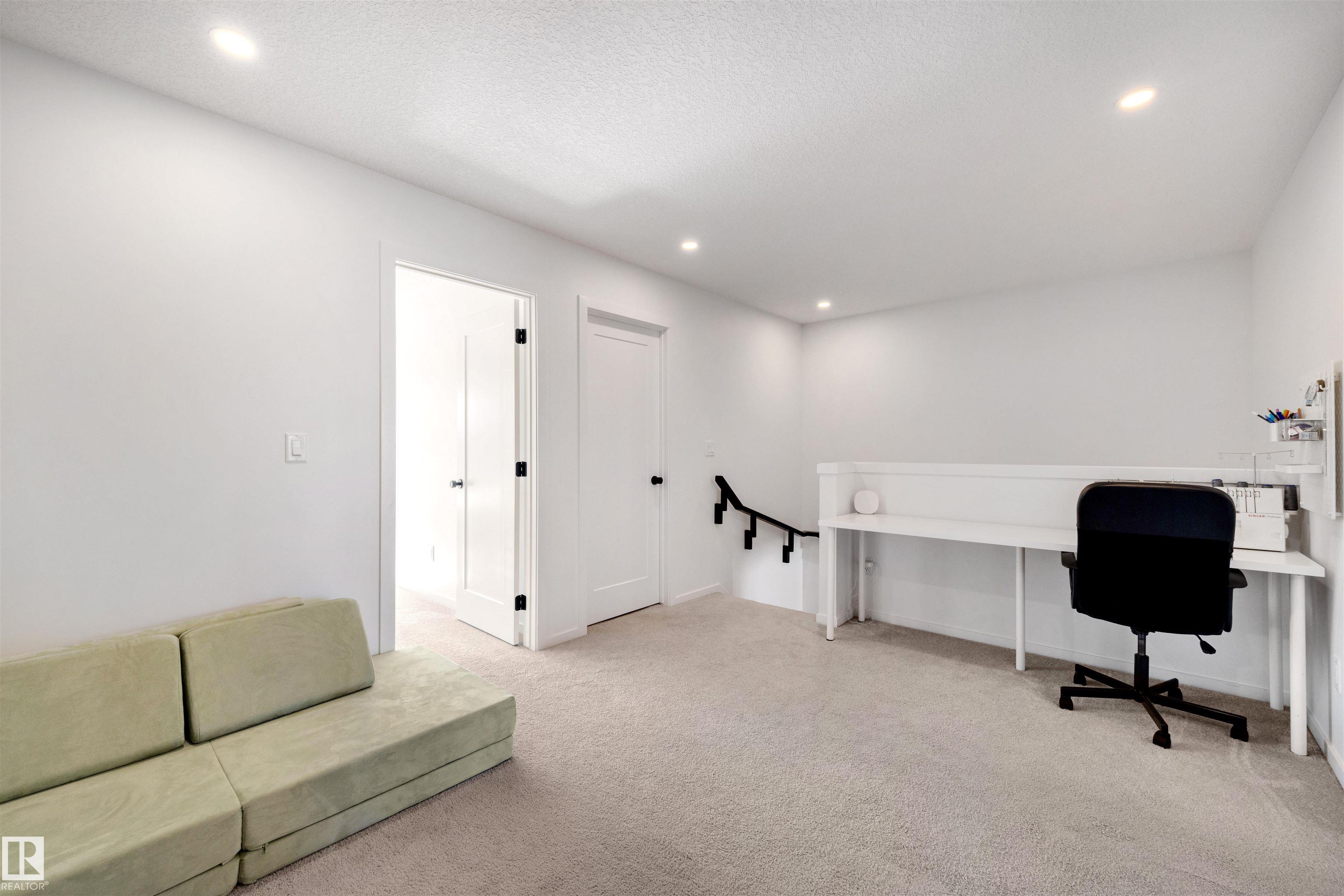 Photo 17 at 8028 174a Avenue NW, Crystallina Nera West, Edmonton