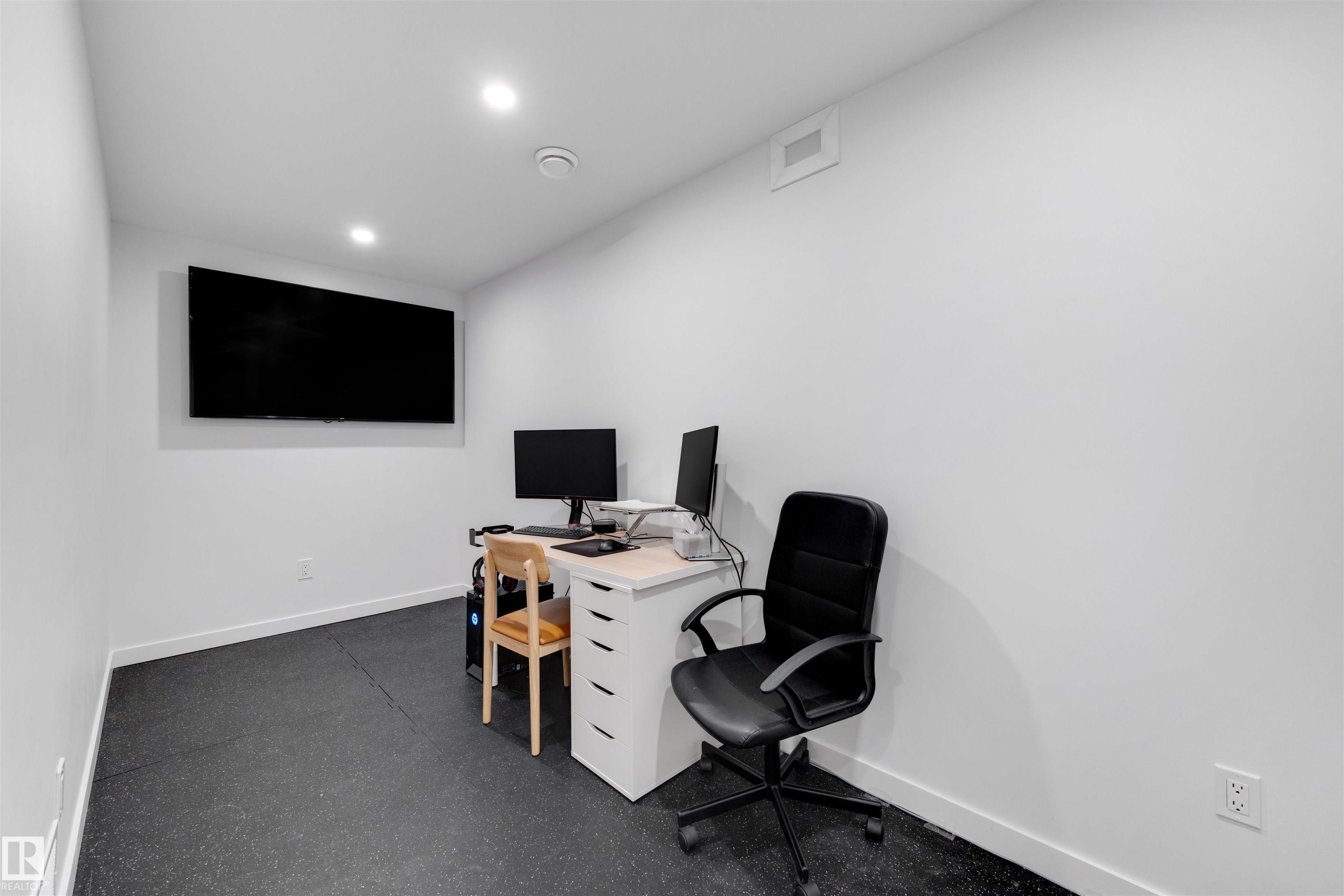 Photo 22 at 8028 174a Avenue NW, Crystallina Nera West, Edmonton