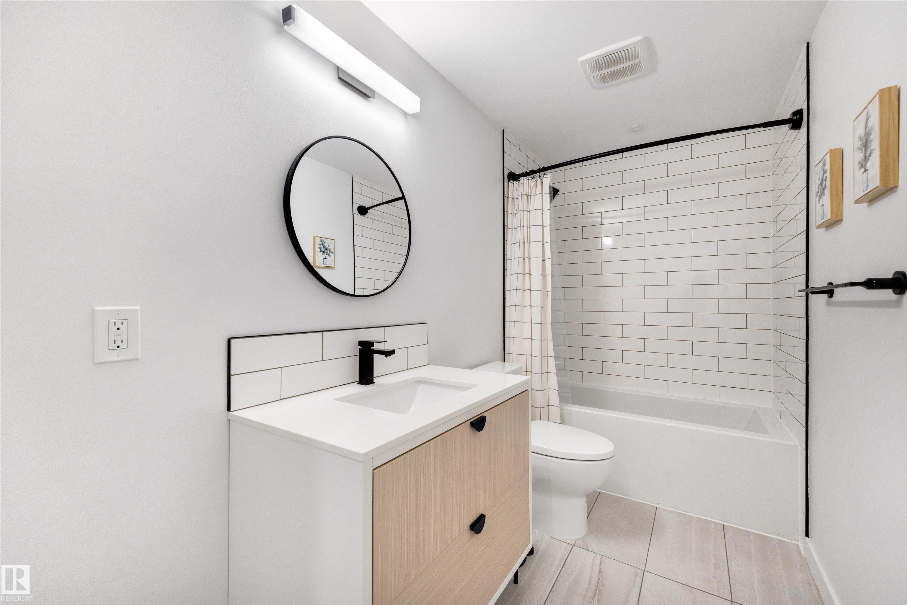 Photo 23 at 8028 174a Avenue NW, Crystallina Nera West, Edmonton