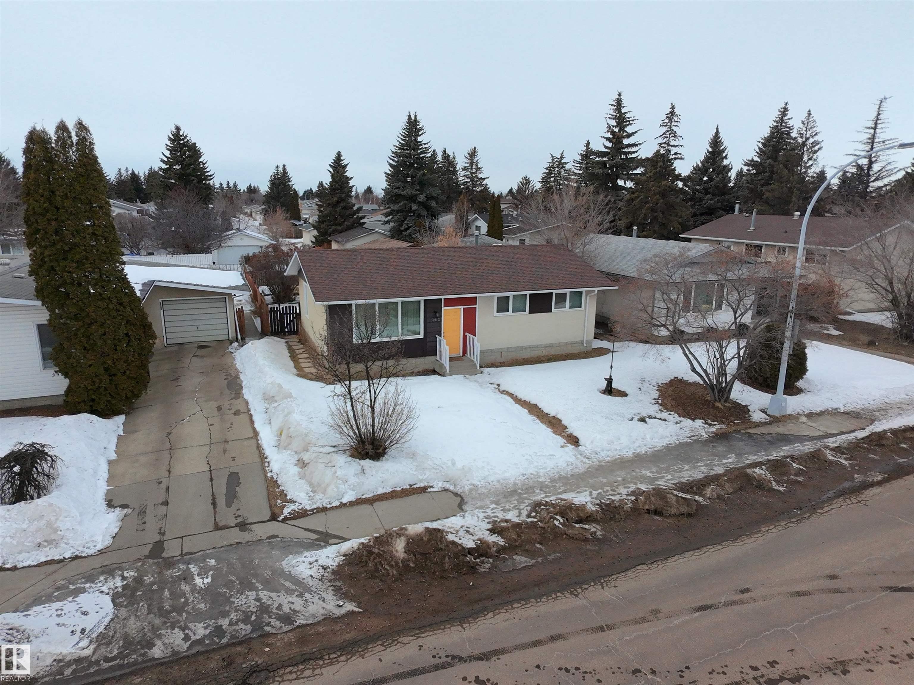 Photo 2 at 3912 108 Street NW, Duggan, Edmonton