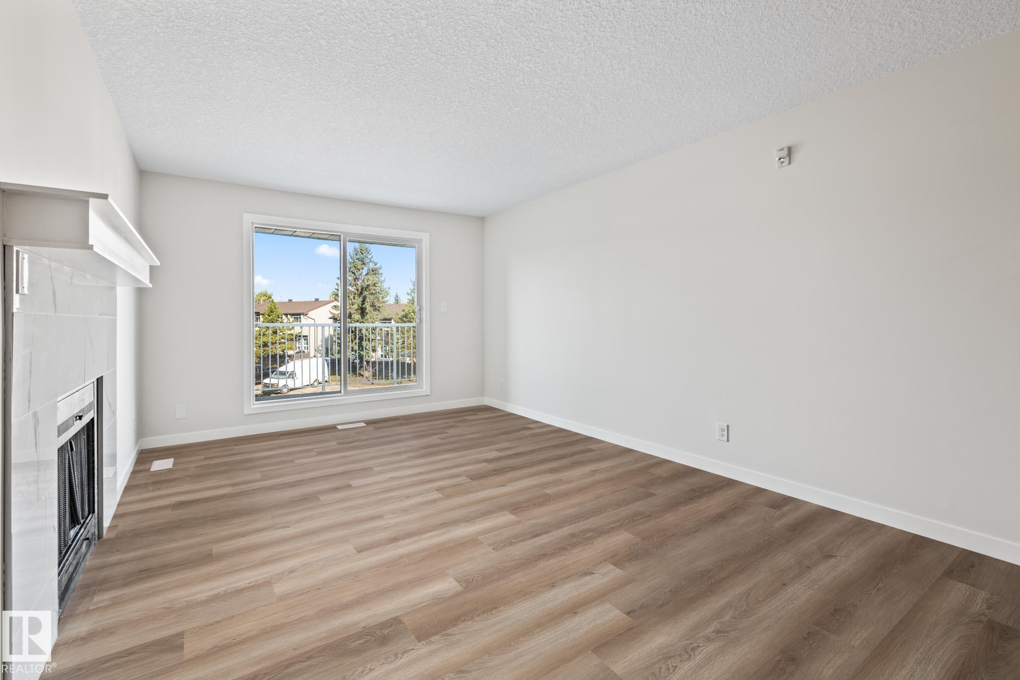 Photo 6 at 6208 180 Street NW, Ormsby Place, Edmonton