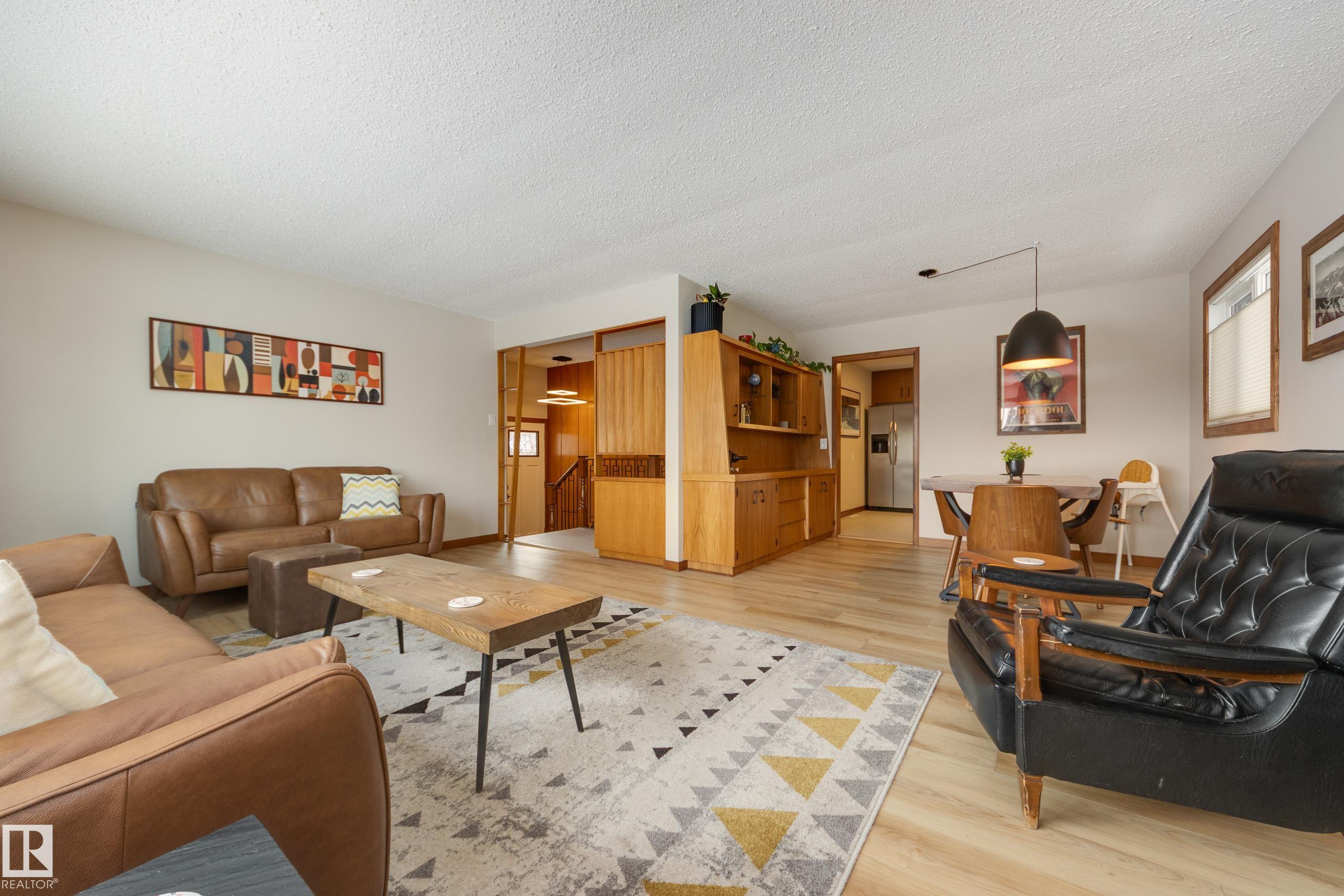 Photo 11 at 10648 75 Street NW, Forest Heights, Edmonton