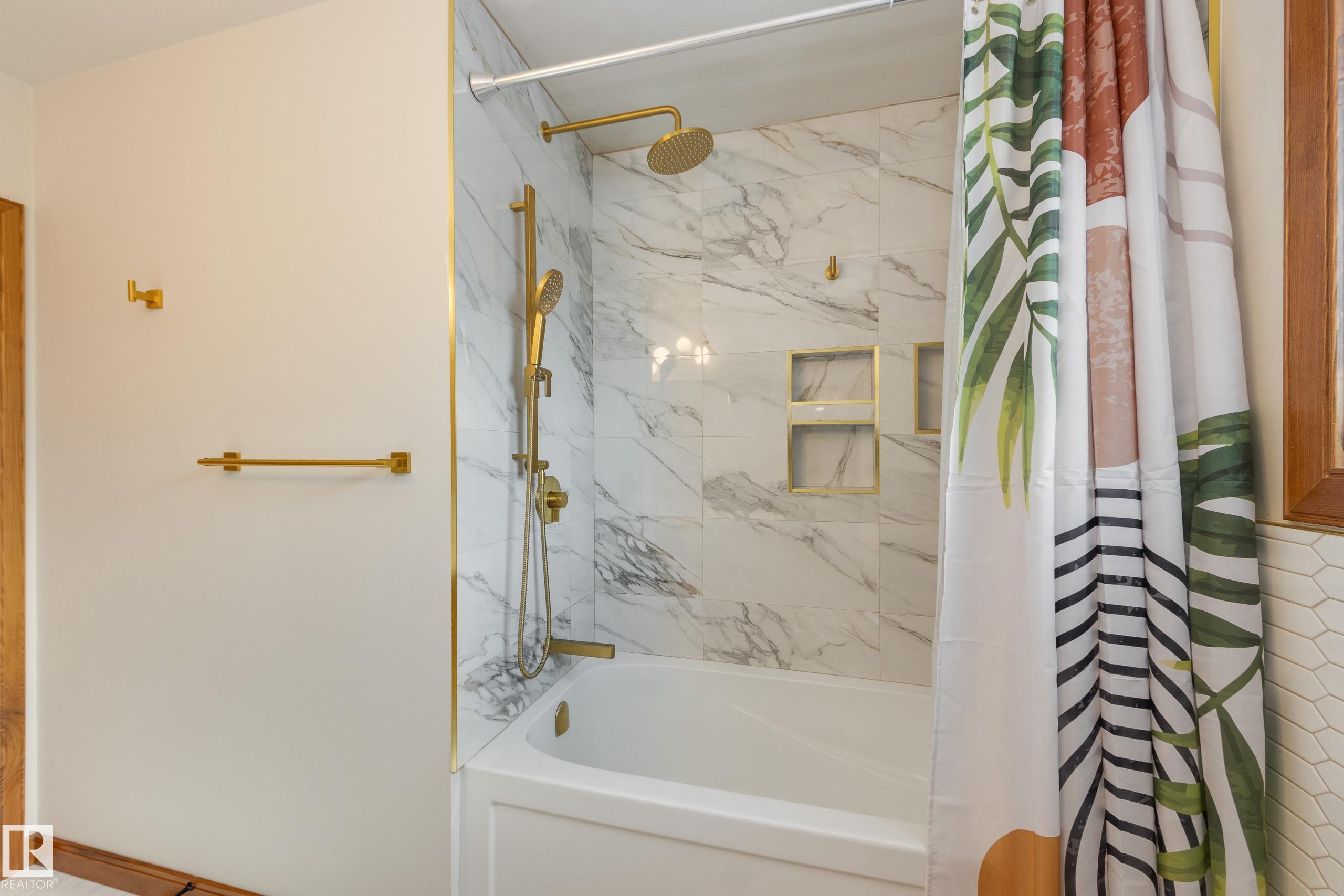 Photo 24 at 10648 75 Street NW, Forest Heights, Edmonton