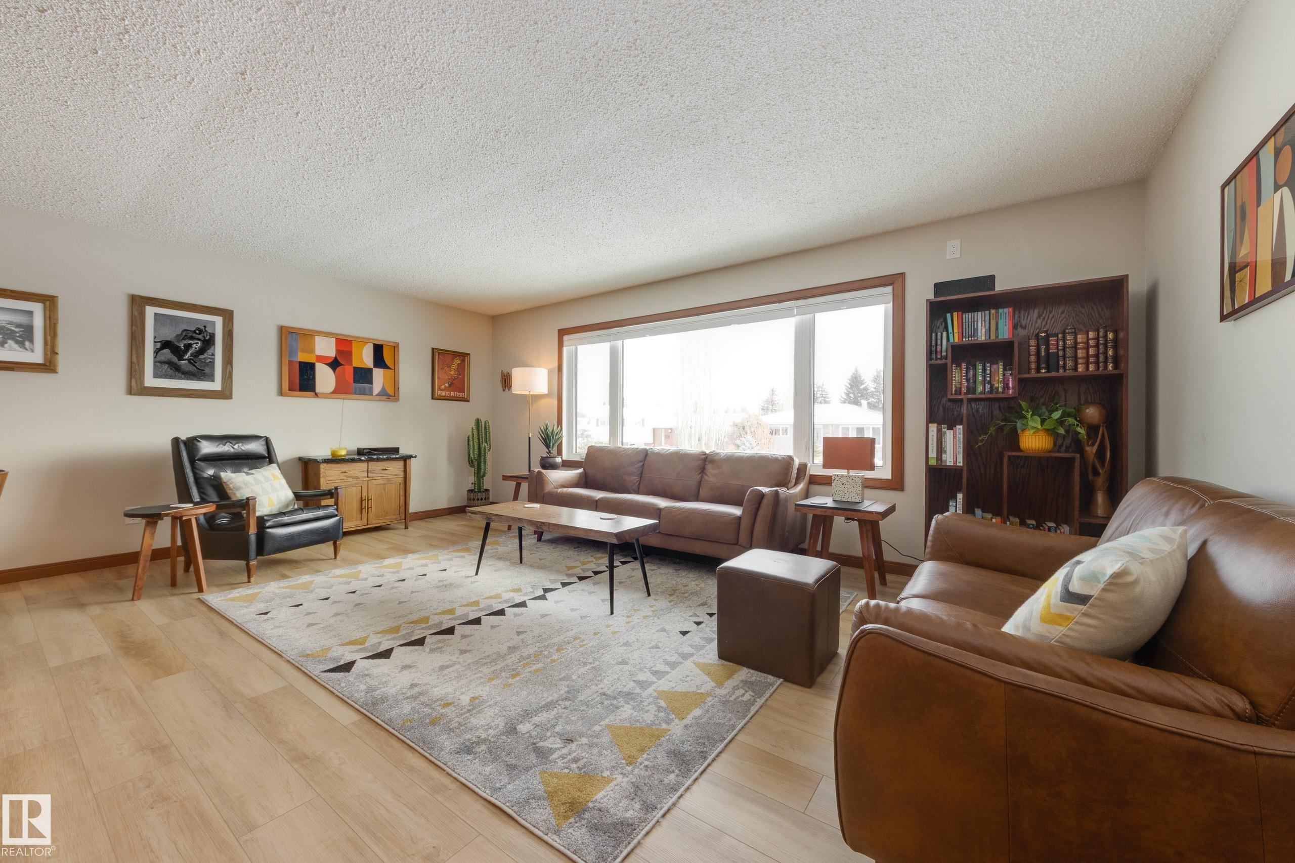 Photo 8 at 10648 75 Street NW, Forest Heights, Edmonton