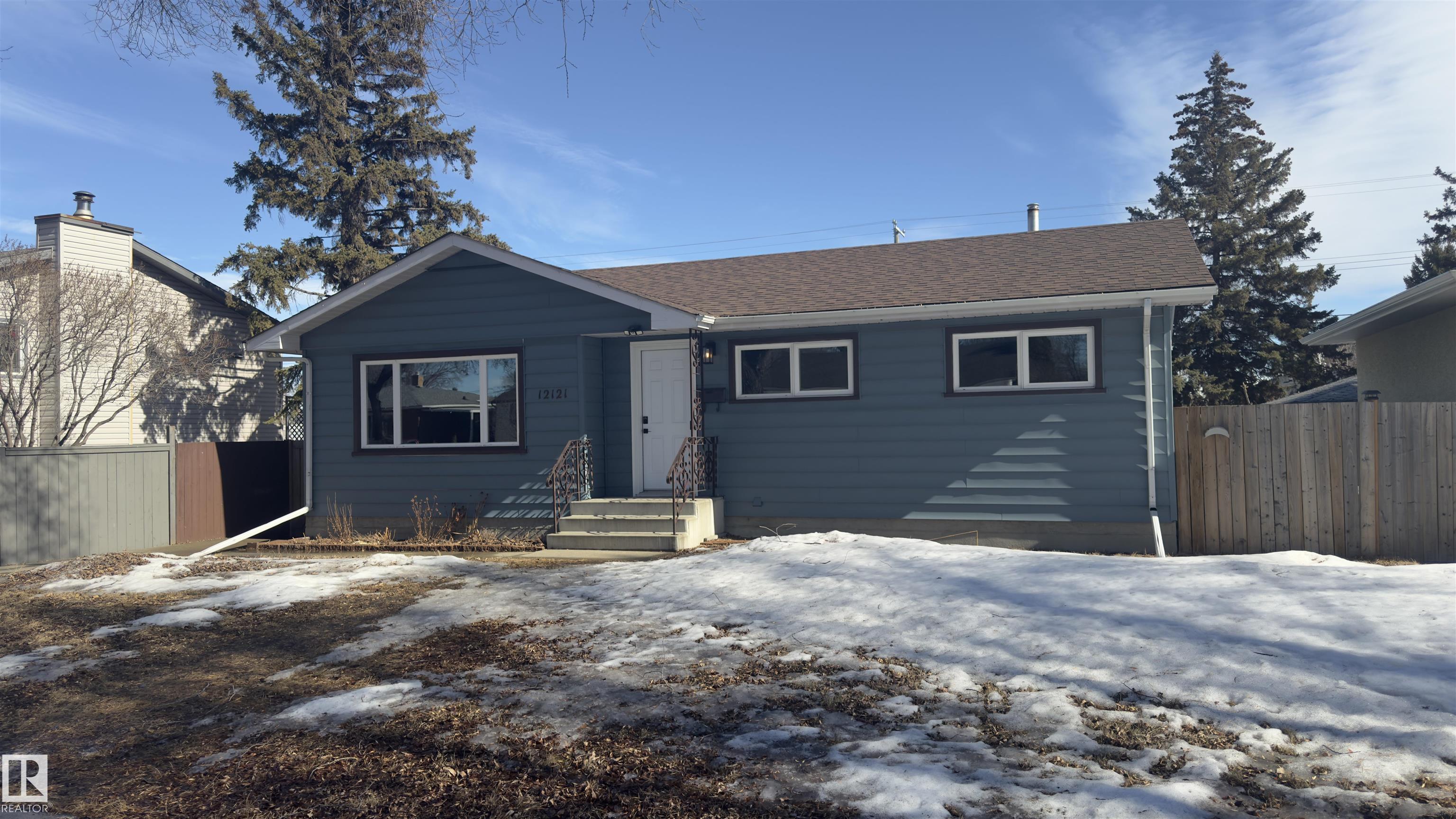 12121 38 Street NW, Beacon Heights, Edmonton 2