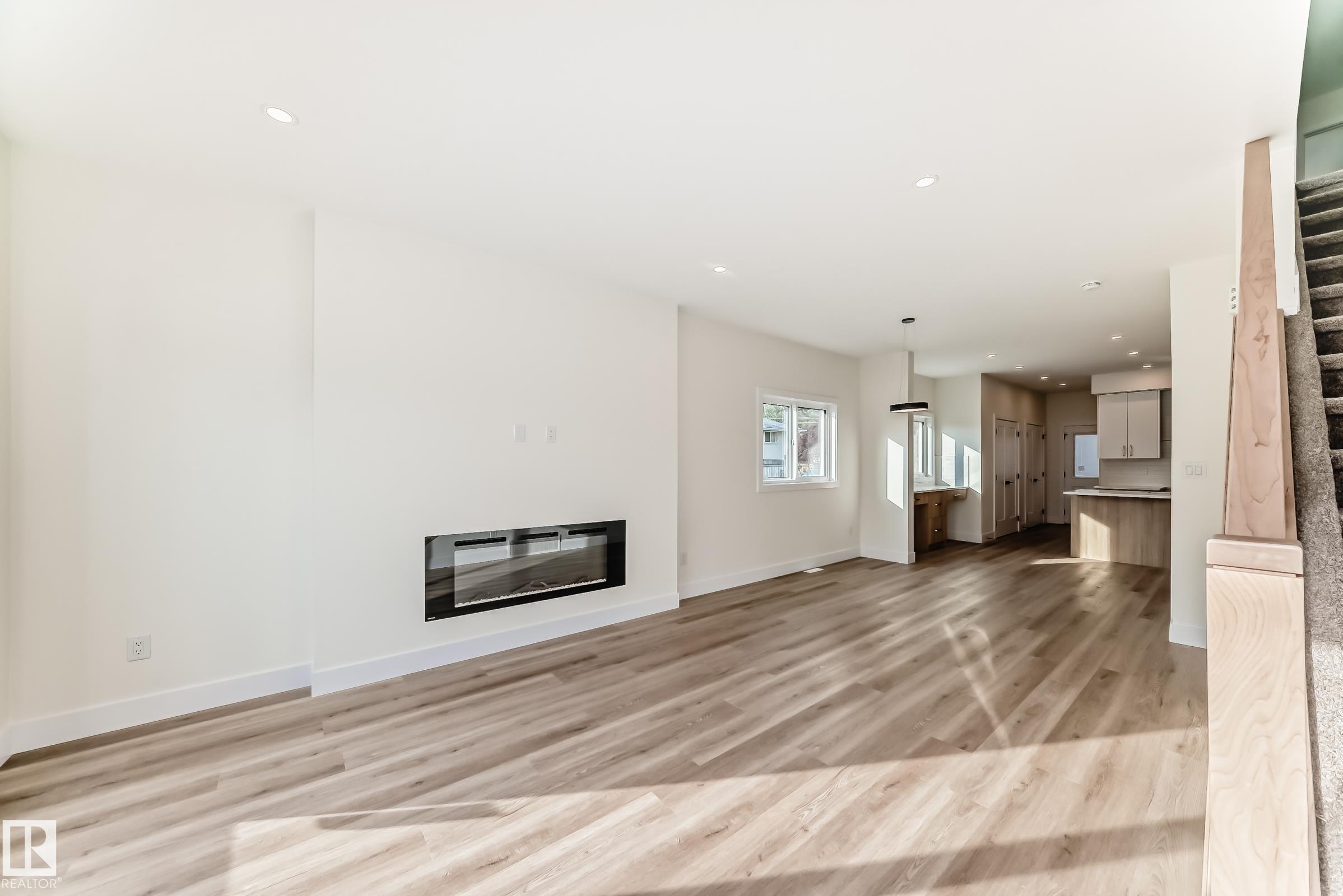 Photo 12 at 10718 149 Street NW, High Park, Edmonton