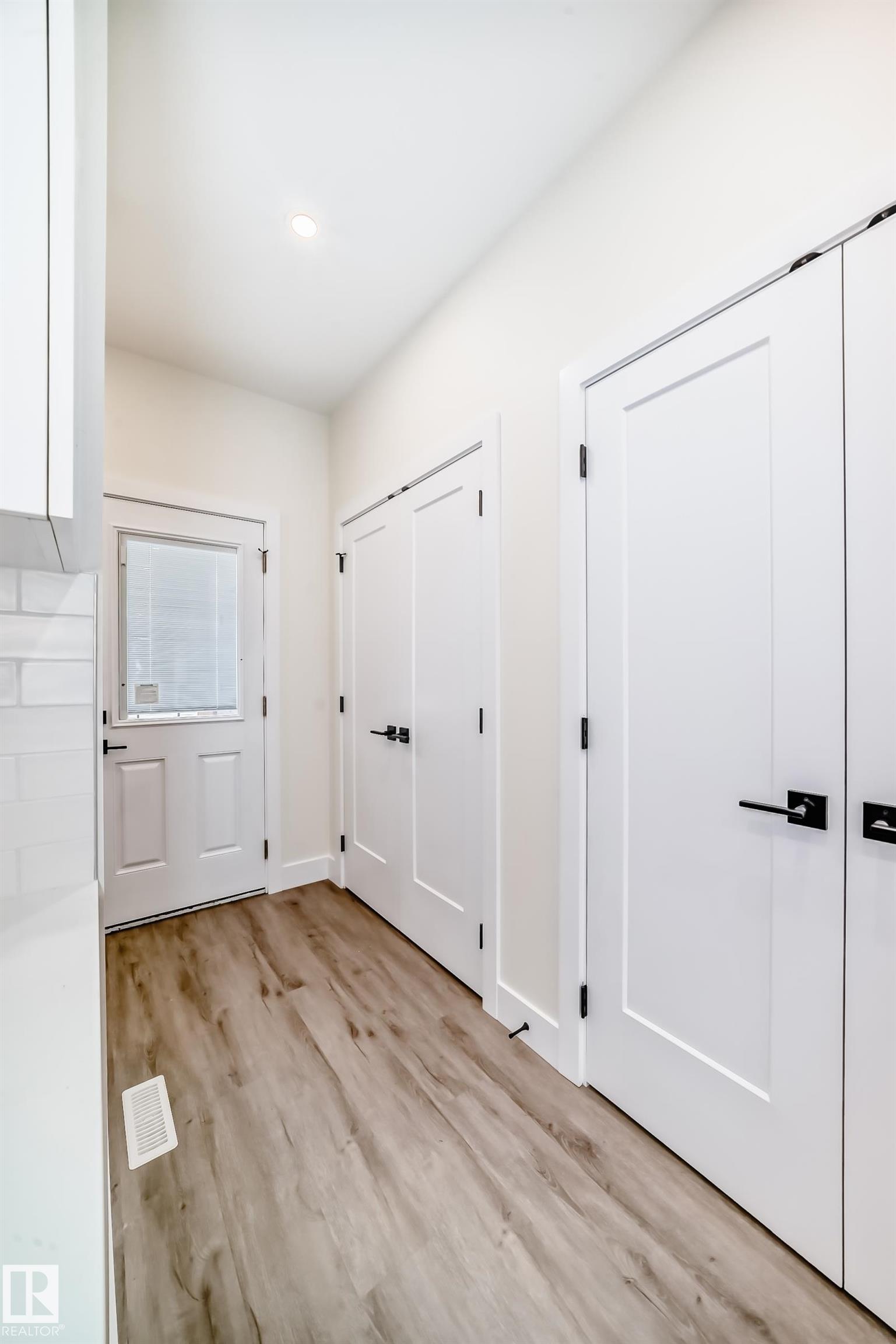 Photo 22 at 10720 149 Street NW, High Park, Edmonton