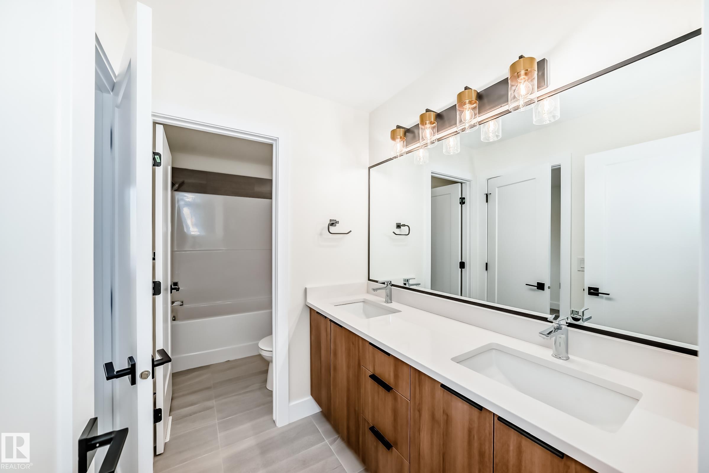 Photo 34 at 10720 149 Street NW, High Park, Edmonton