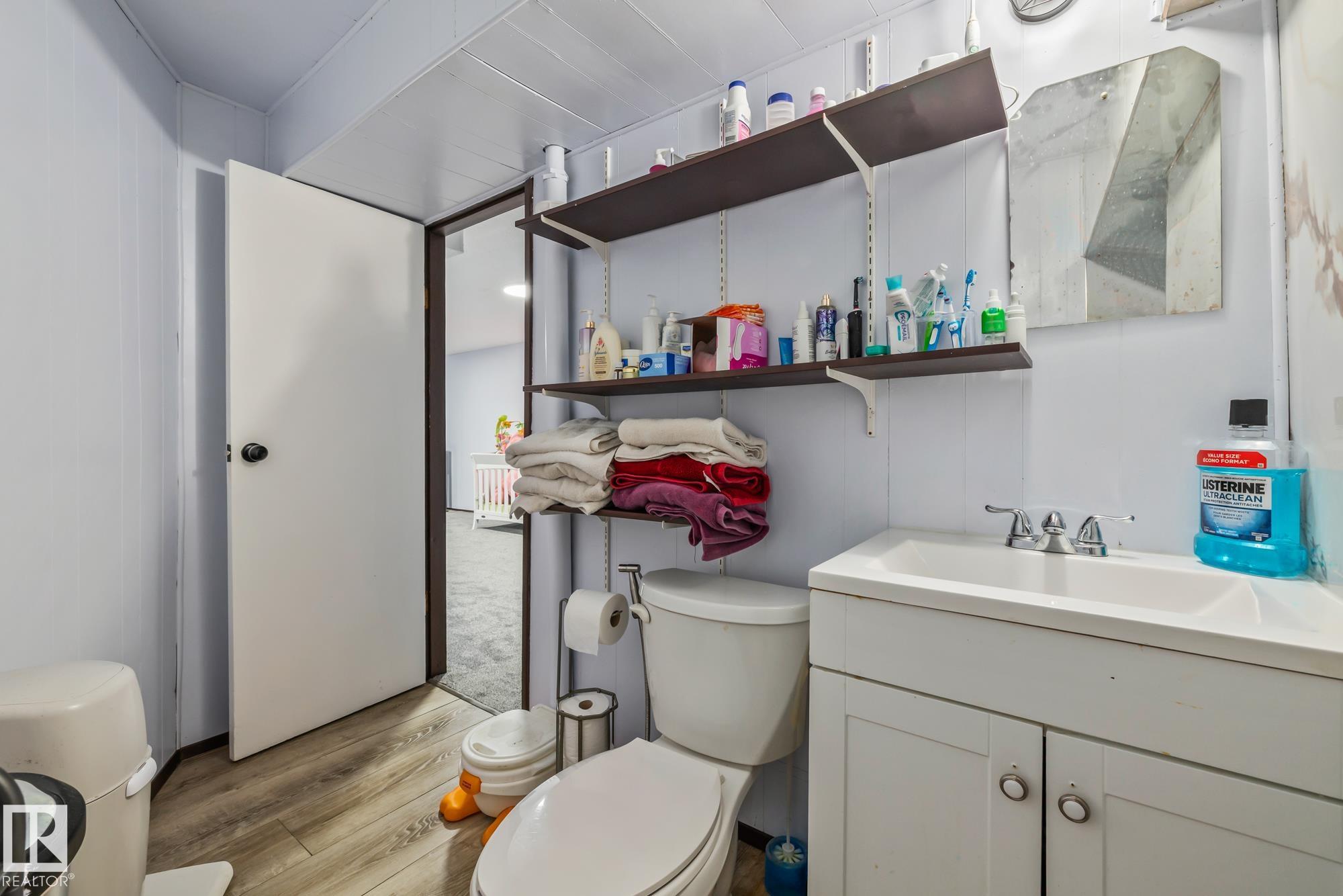 Photo 44 at 8812 135 Avenue NW, Glengarry, Edmonton