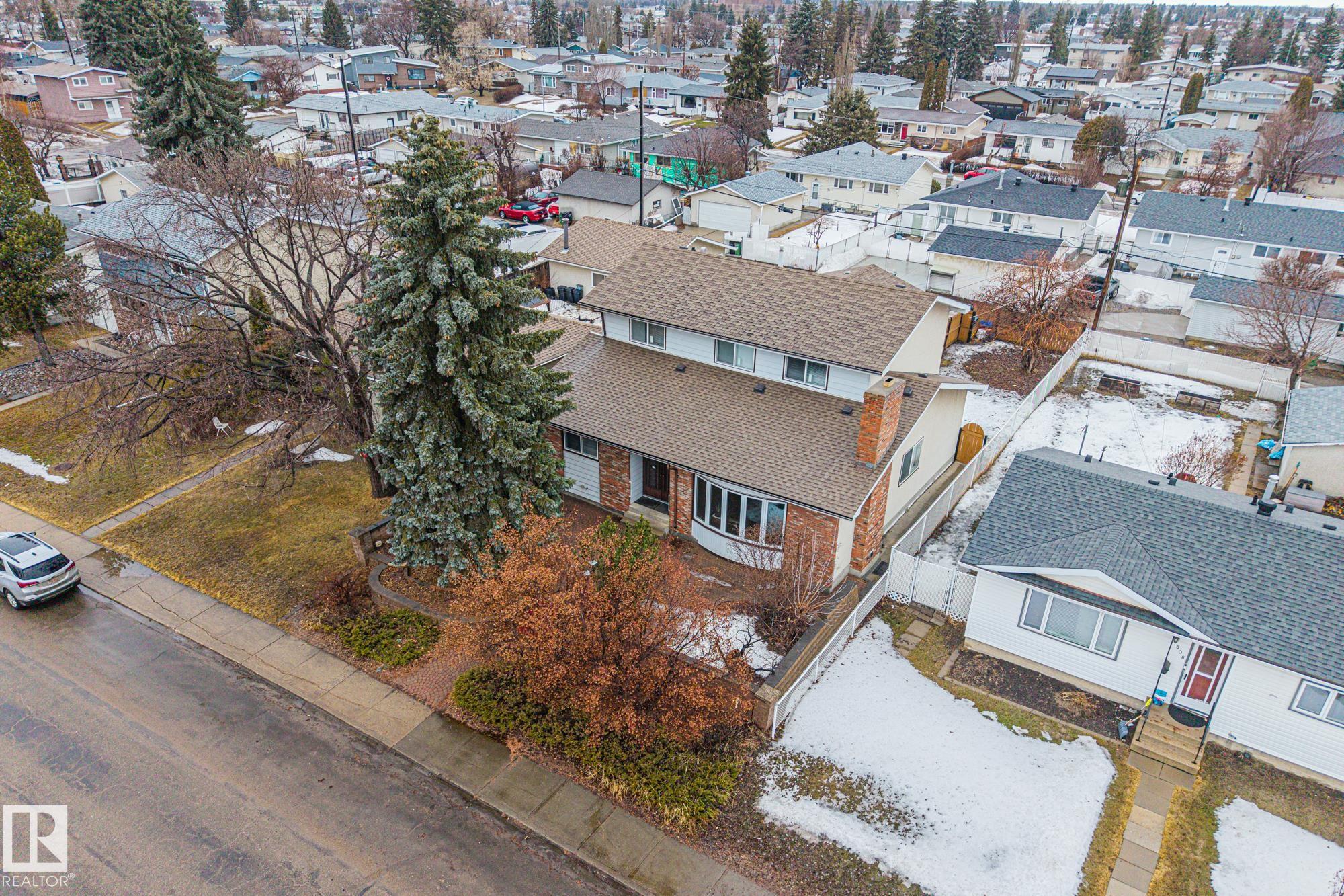 Photo 53 at 8812 135 Avenue NW, Glengarry, Edmonton