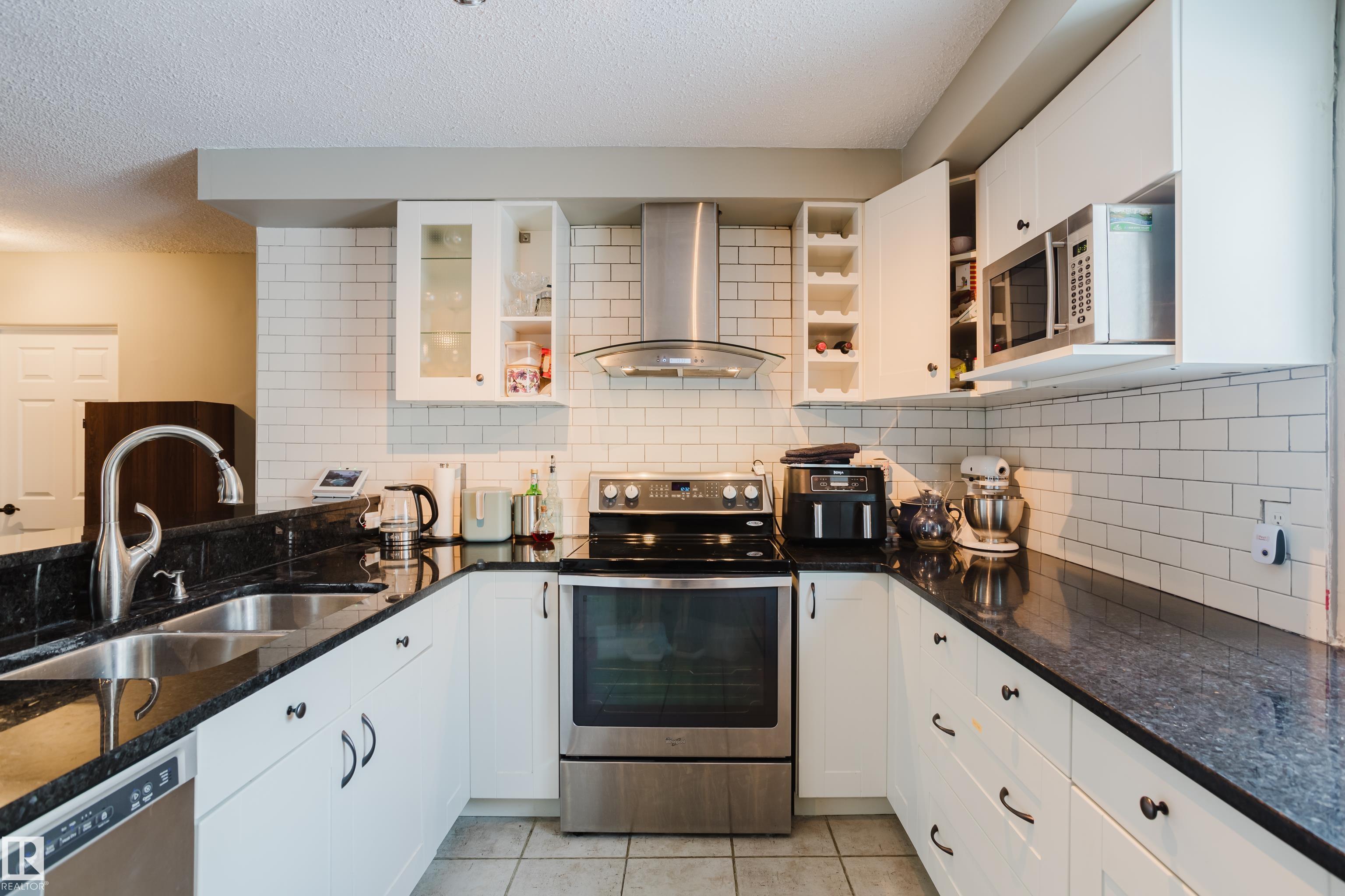 Photo 5 at 14632 95 Avenue NW, Crestwood, Edmonton