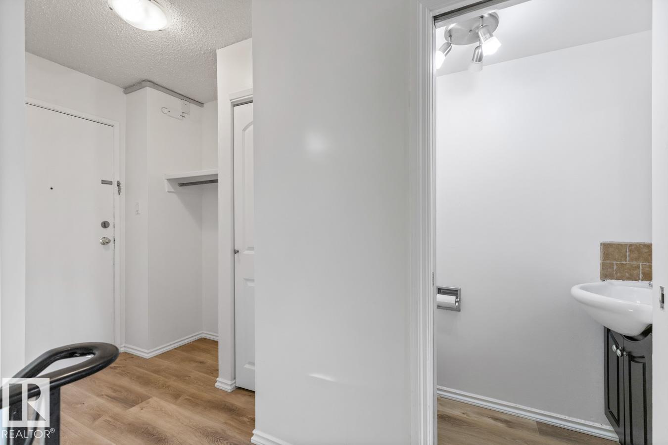 Photo 12 at 105 - 11429 124 Street NW, Inglewood, Edmonton