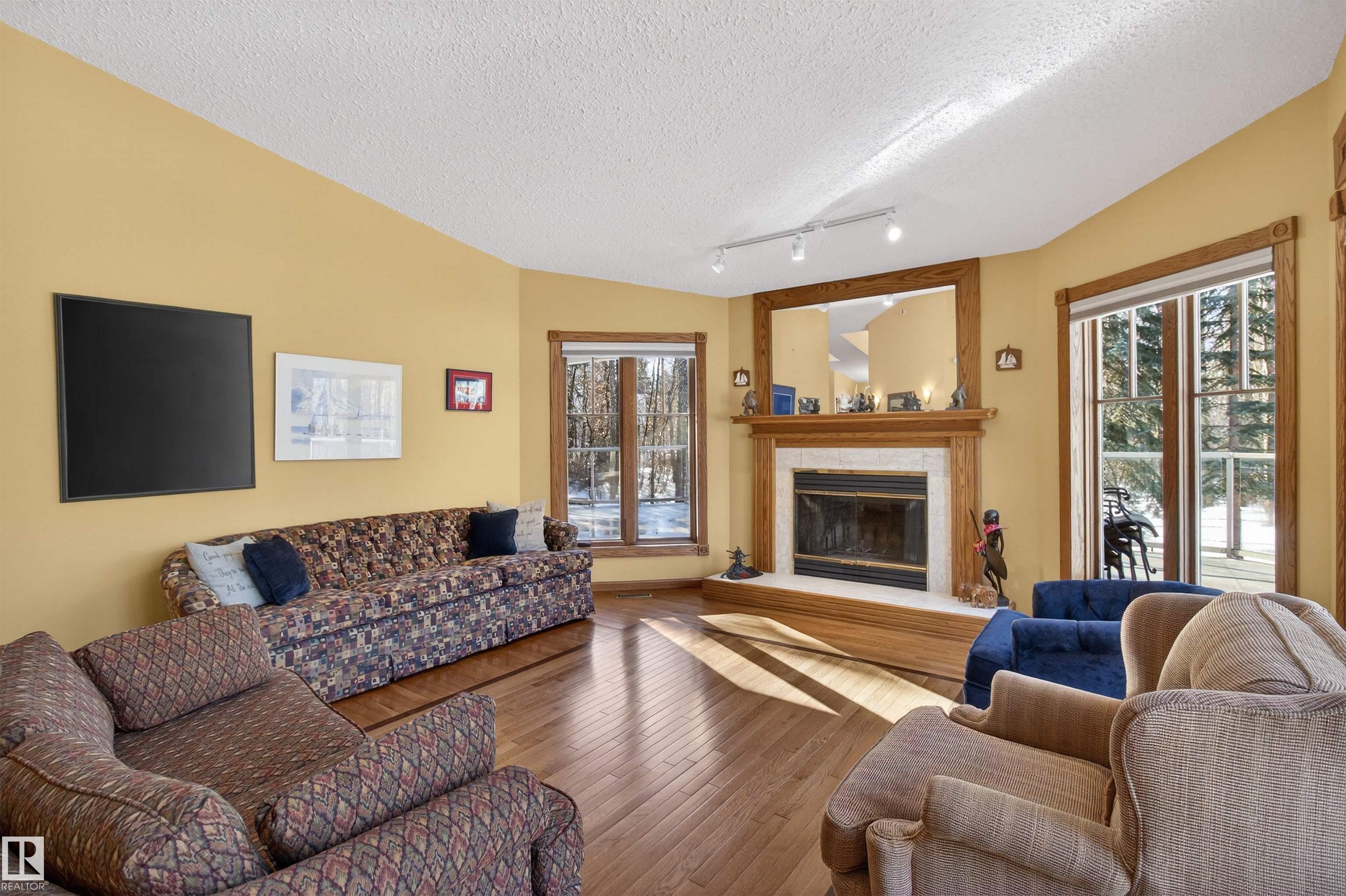 Photo 12 at 337 - 23248 Twp Road 522, South Chrenek Acres, Rural Strathcona County