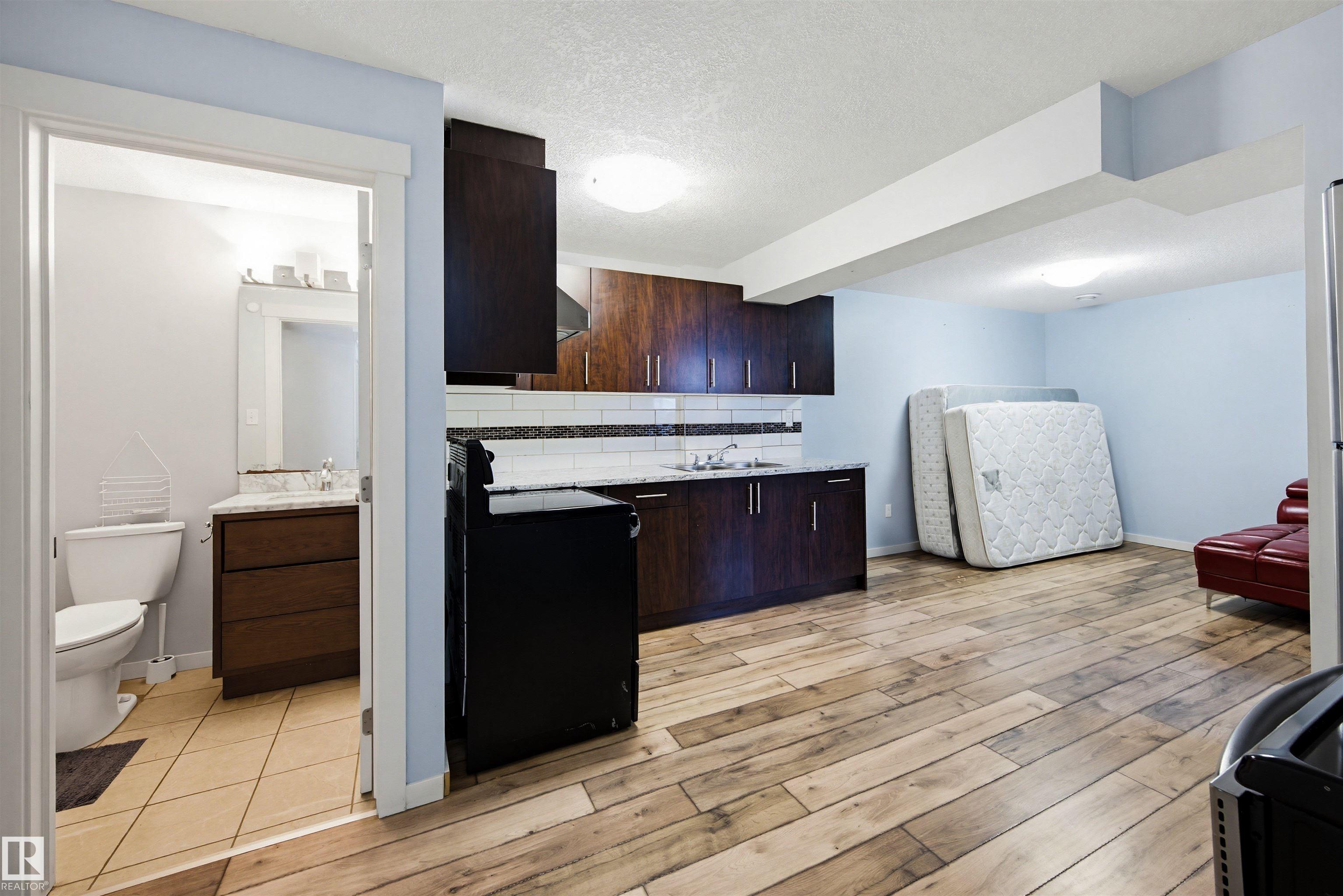 Photo 21 at 2812 16 Avenue NW, Laurel, Edmonton