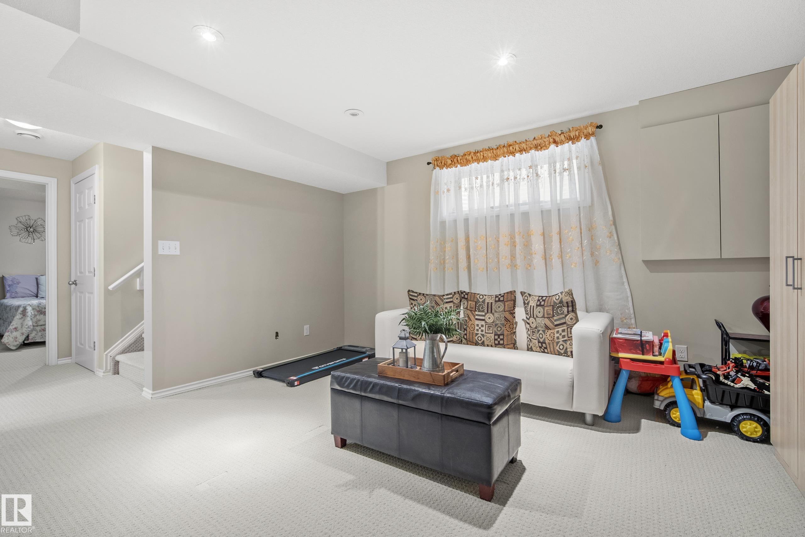 Photo 37 at 21352 90 Avenue NW, Suder Greens, Edmonton