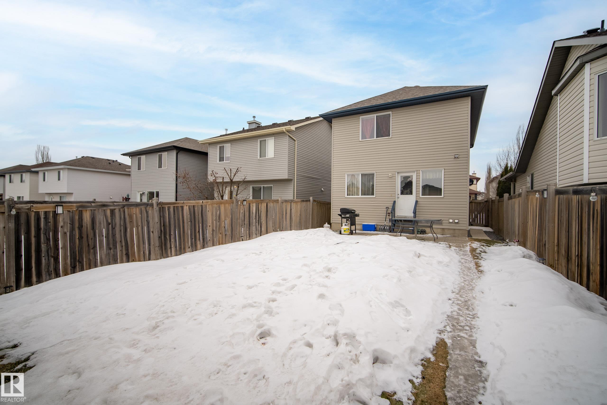 Photo 10 at 21352 90 Avenue NW, Suder Greens, Edmonton