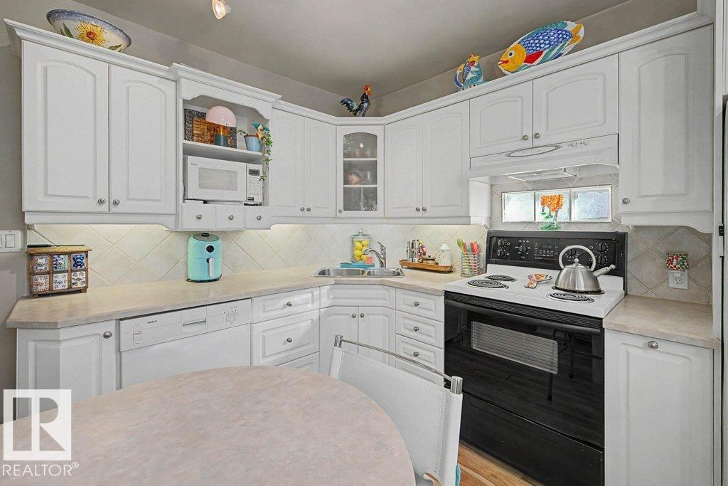 Photo 13 at 9739 85 Avenue NW, Strathcona, Edmonton