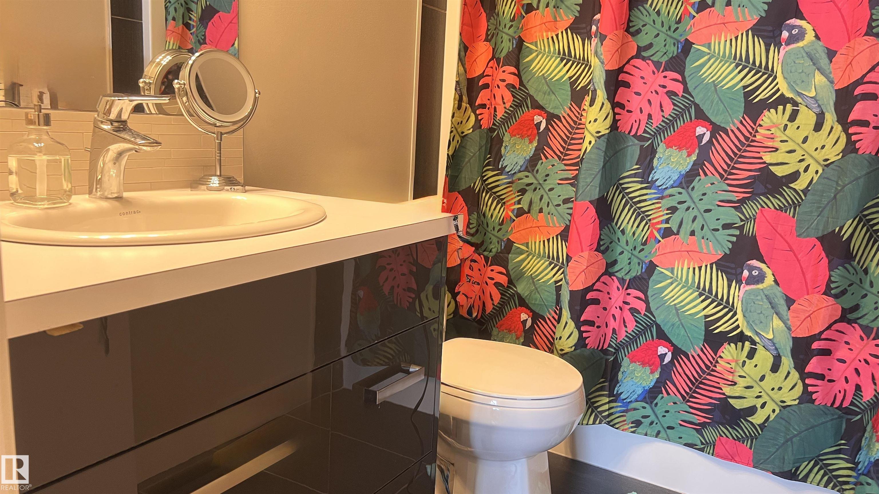 #2004 10410 102 AV NW 4