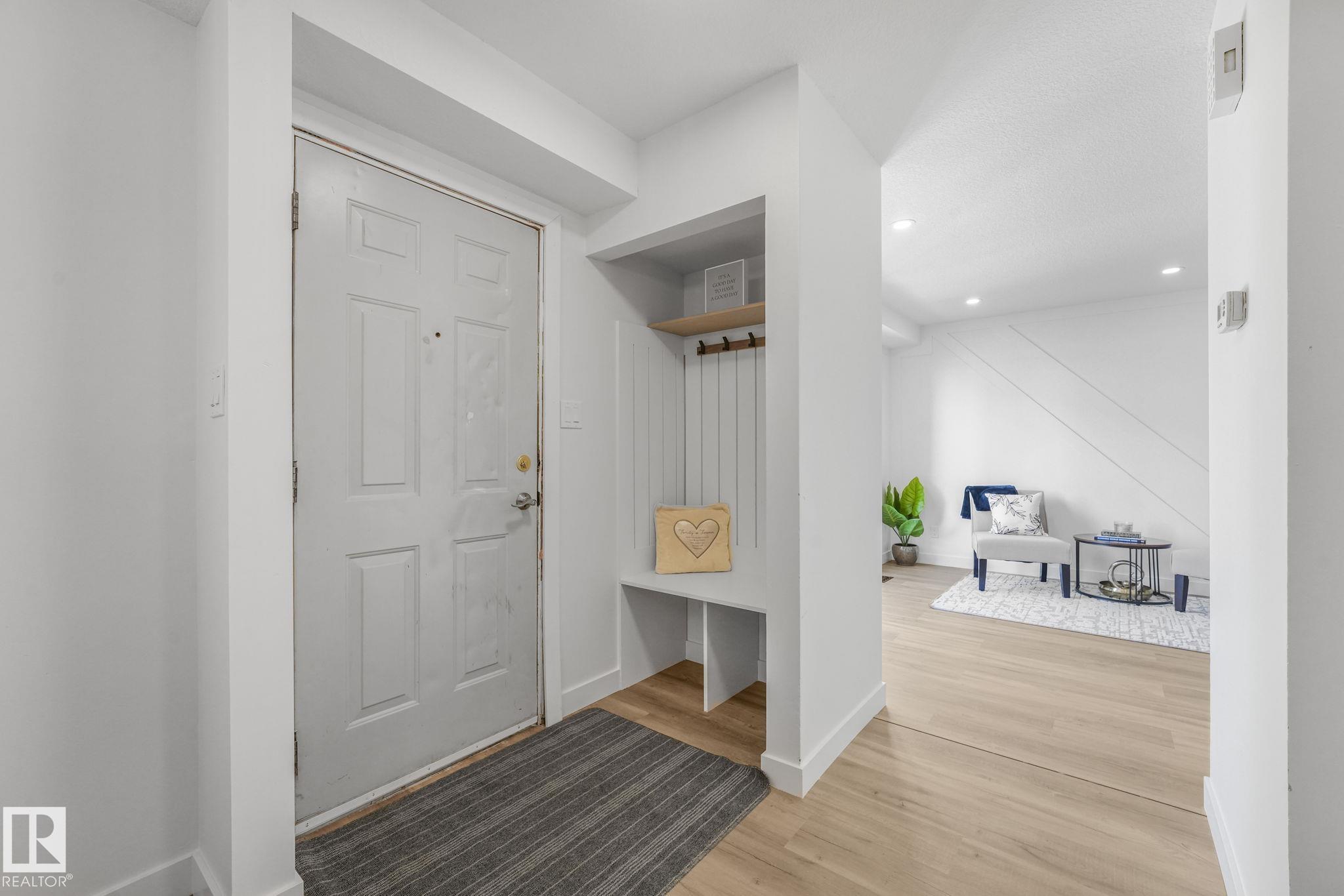 Photo 2 at 199B Homestead Crescent NW, Homesteader, Edmonton