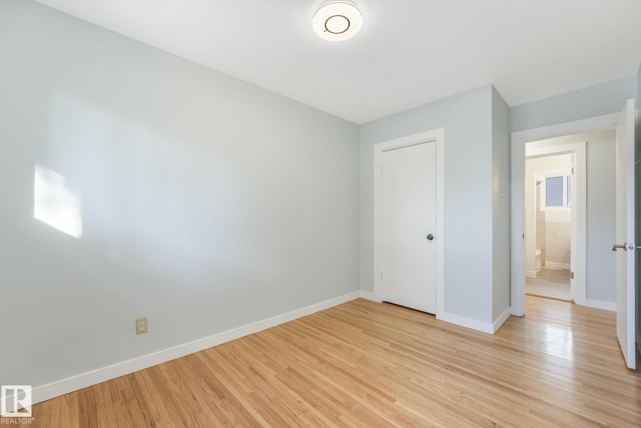 Photo 24 at 15704 91 Avenue NW, Meadowlark Park, Edmonton