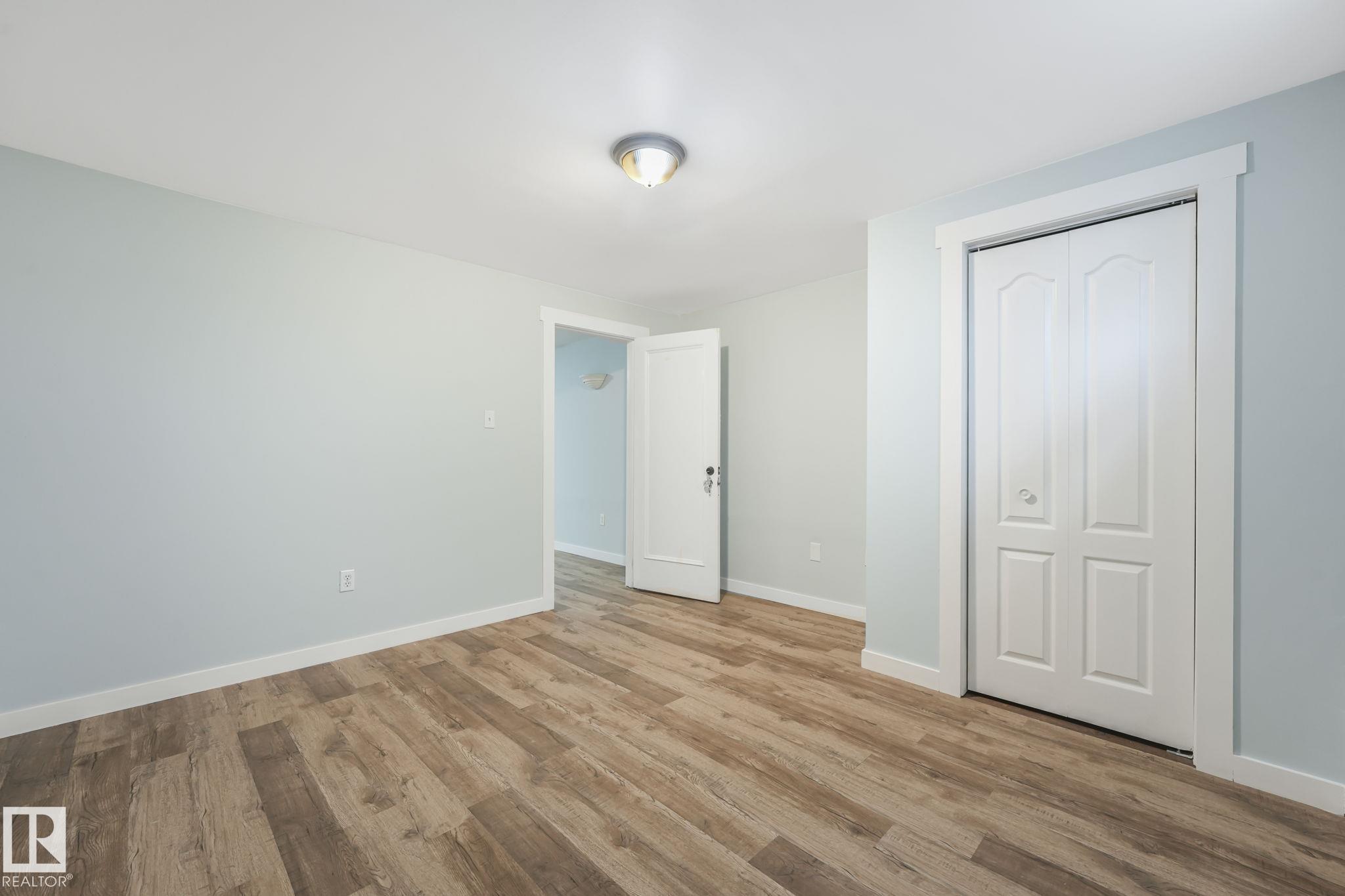 Photo 41 at 15704 91 Avenue NW, Meadowlark Park, Edmonton