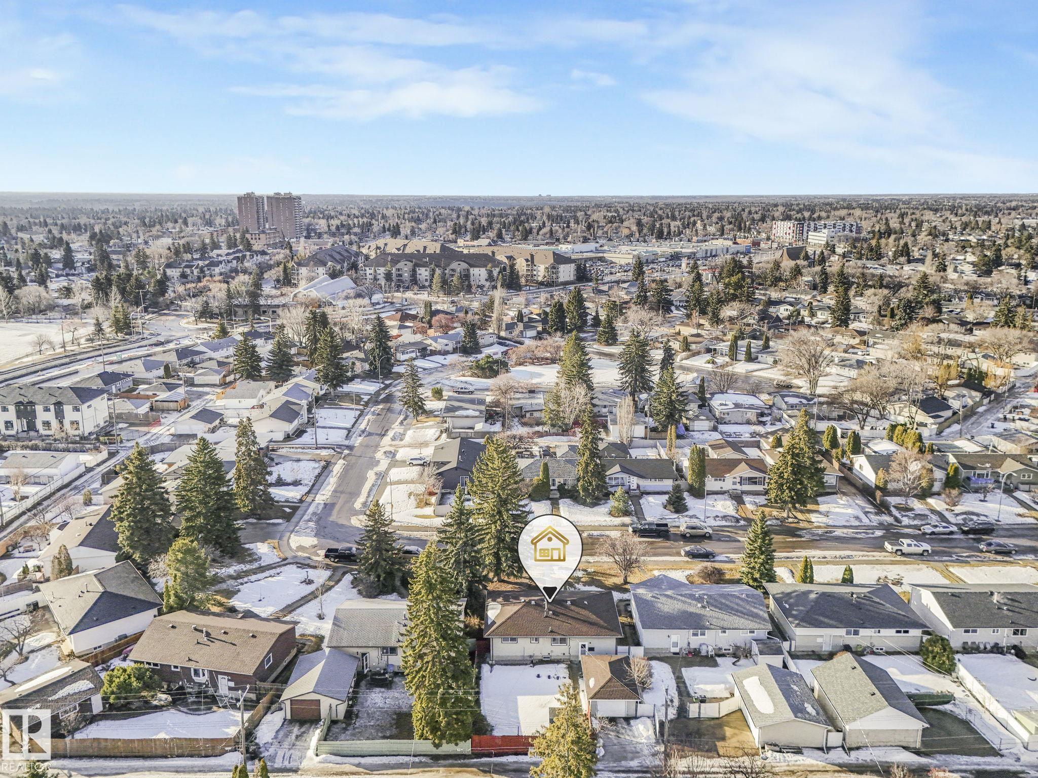 Photo 47 at 15704 91 Avenue NW, Meadowlark Park, Edmonton