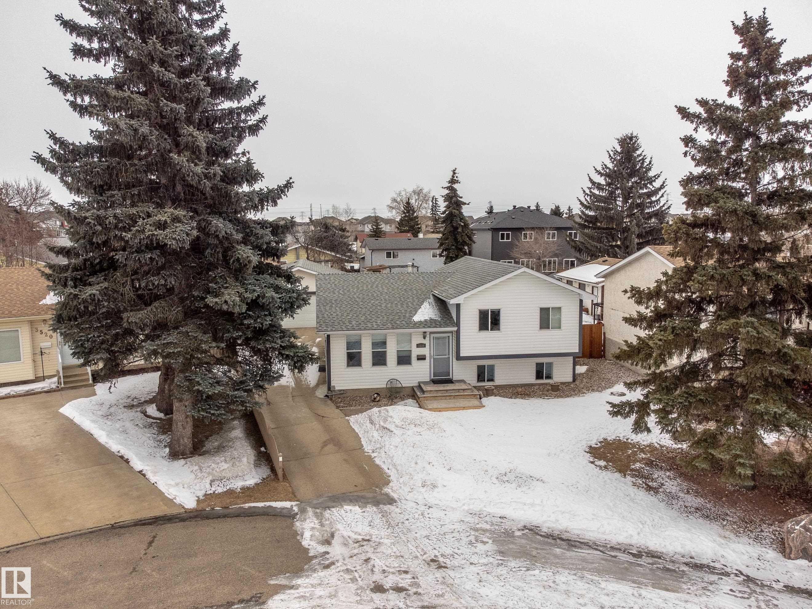 Photo 35 at 3516 13 Avenue NW, Crawford Plains, Edmonton