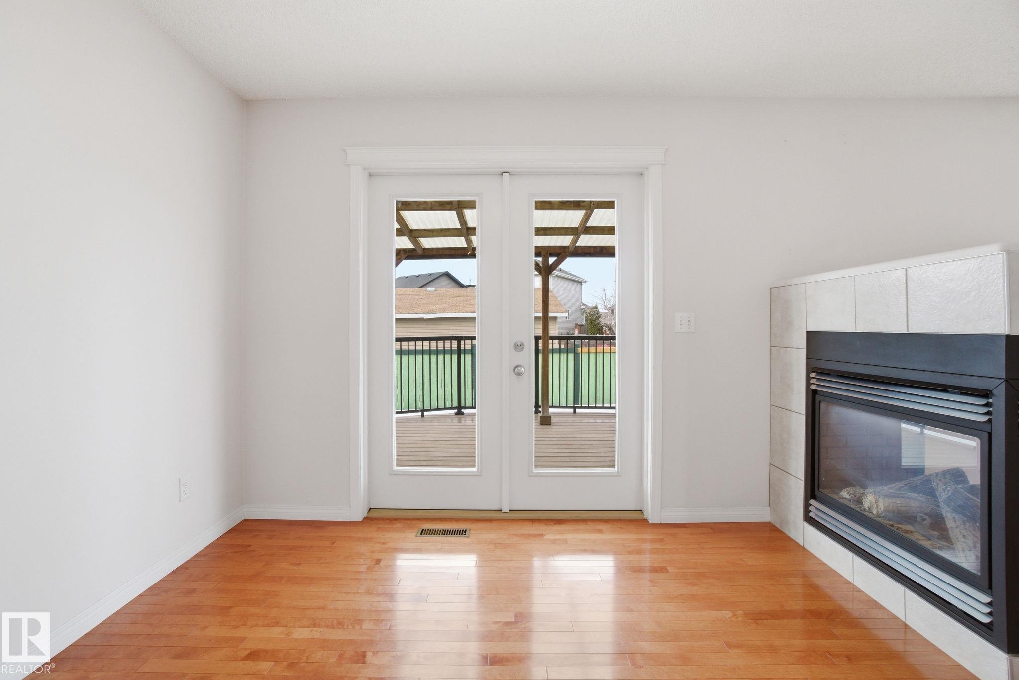 Photo 13 at 21039 92 Avenue NW, Suder Greens, Edmonton