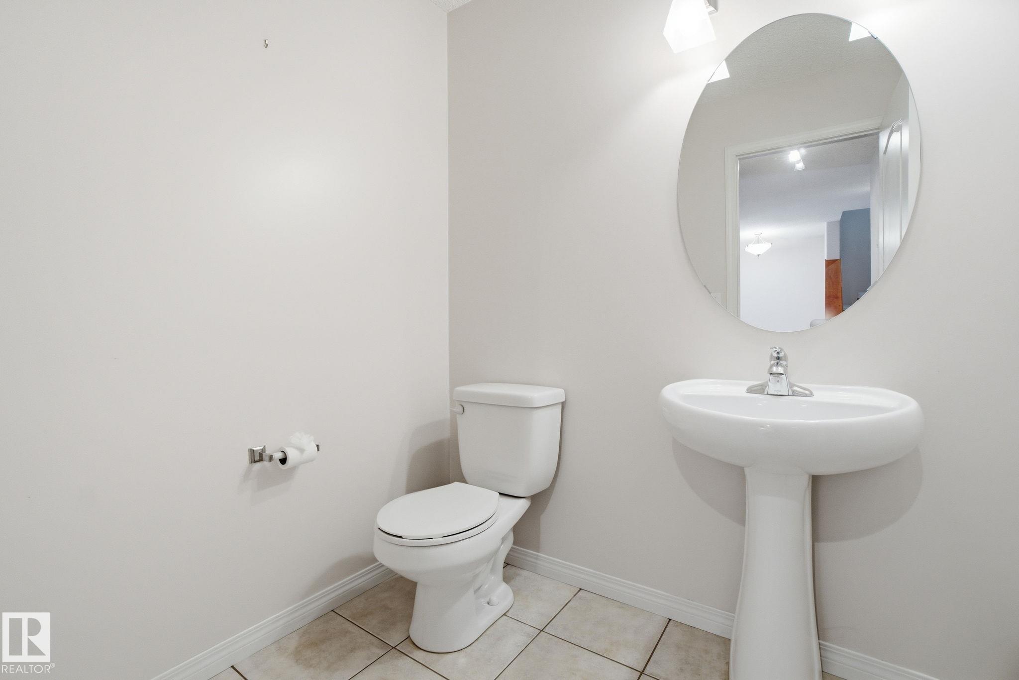 Photo 20 at 21039 92 Avenue NW, Suder Greens, Edmonton