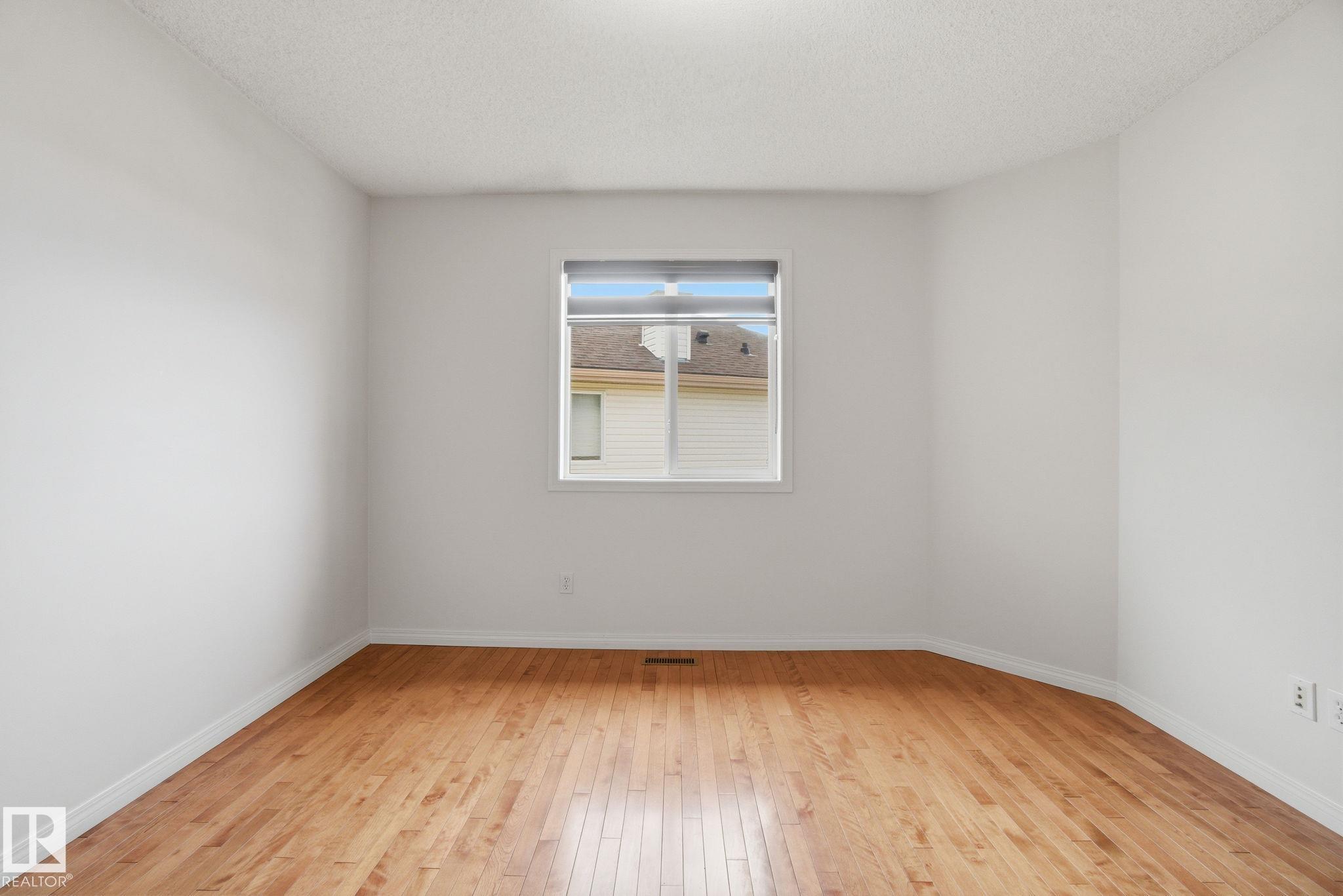 Photo 32 at 21039 92 Avenue NW, Suder Greens, Edmonton