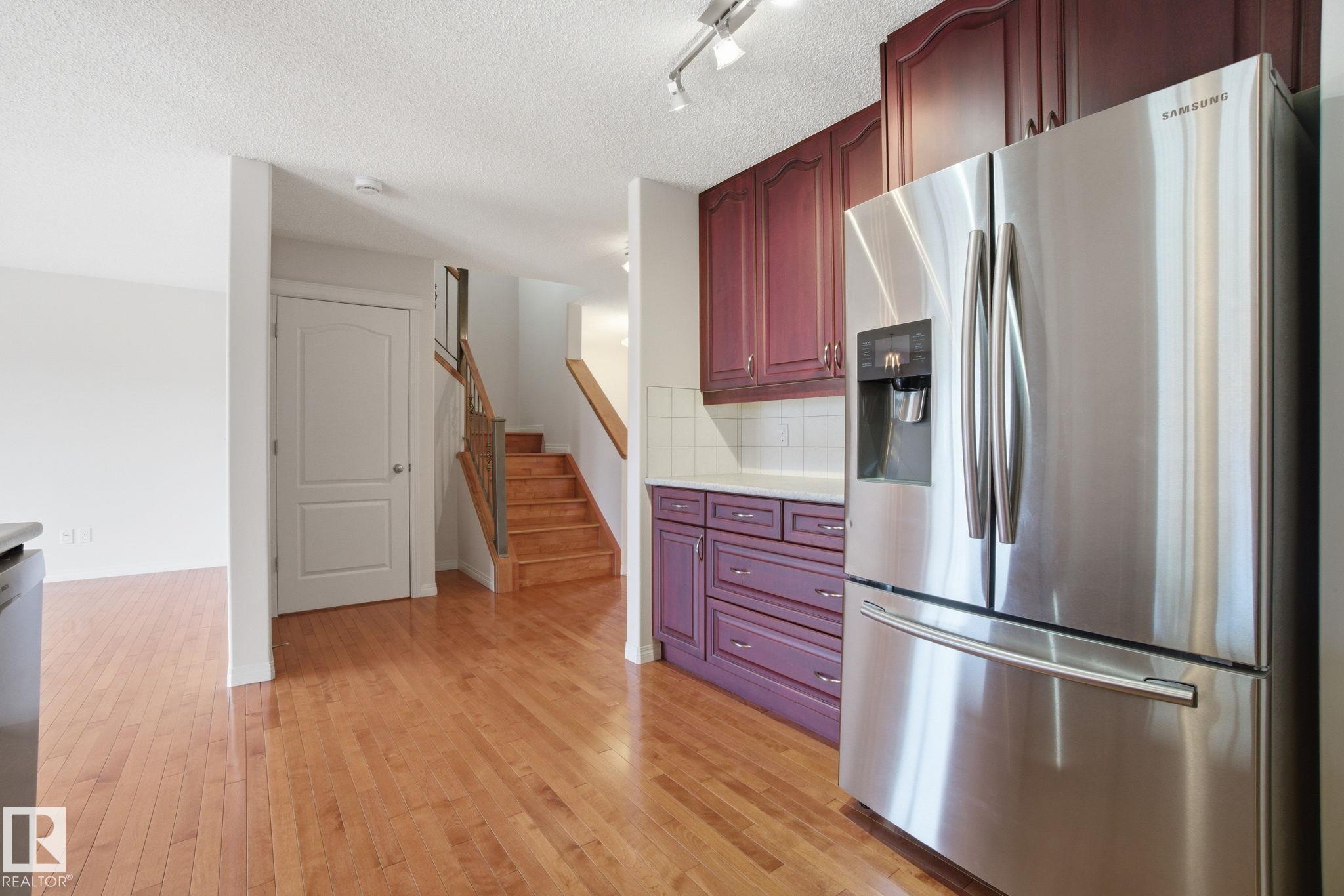 Photo 10 at 21039 92 Avenue NW, Suder Greens, Edmonton